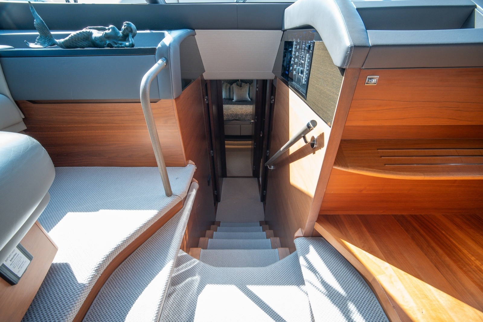 2017 Princess 68 Flybridge