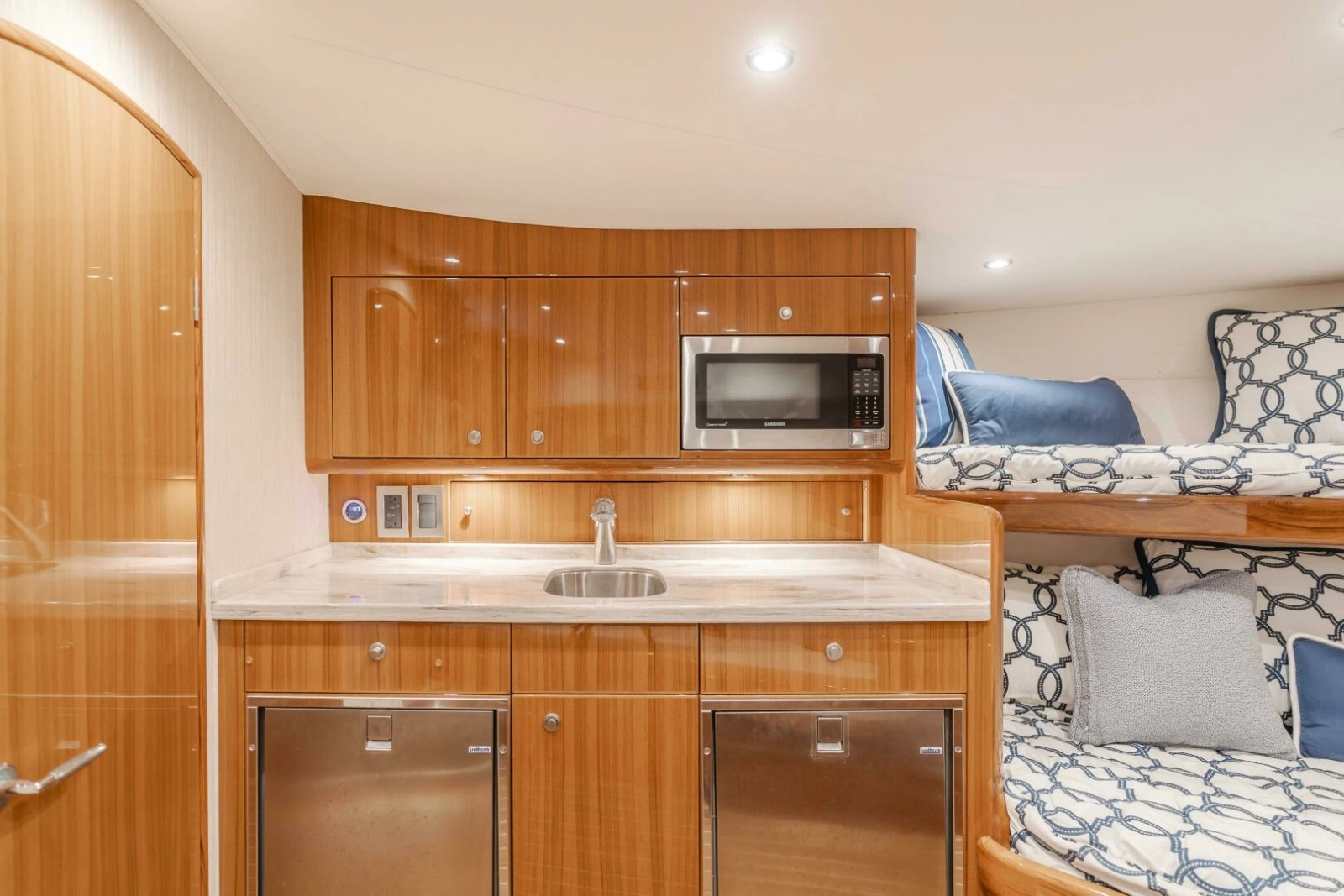 2022 Viking 38 Open Billfish photo 8