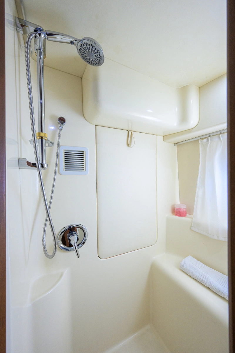 2005 Silverton 39 Motor Yacht