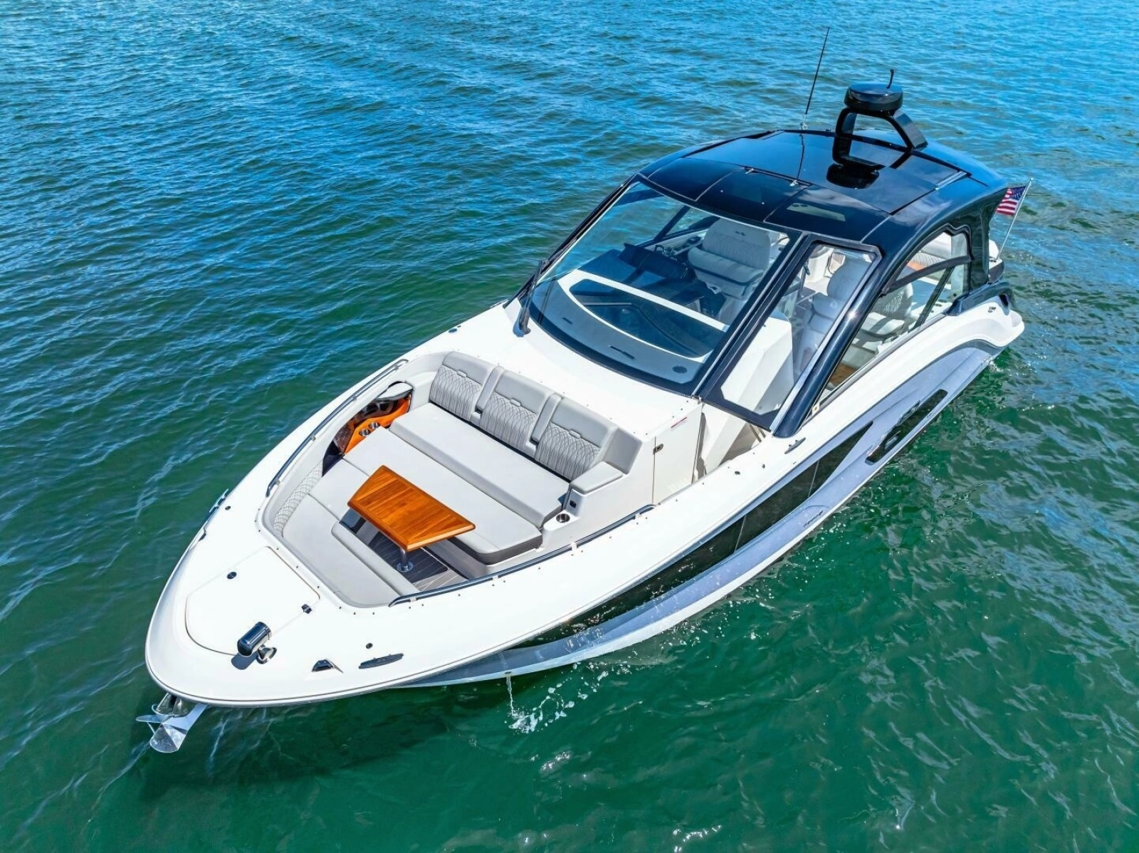 2022 Sea Ray 370 OB 