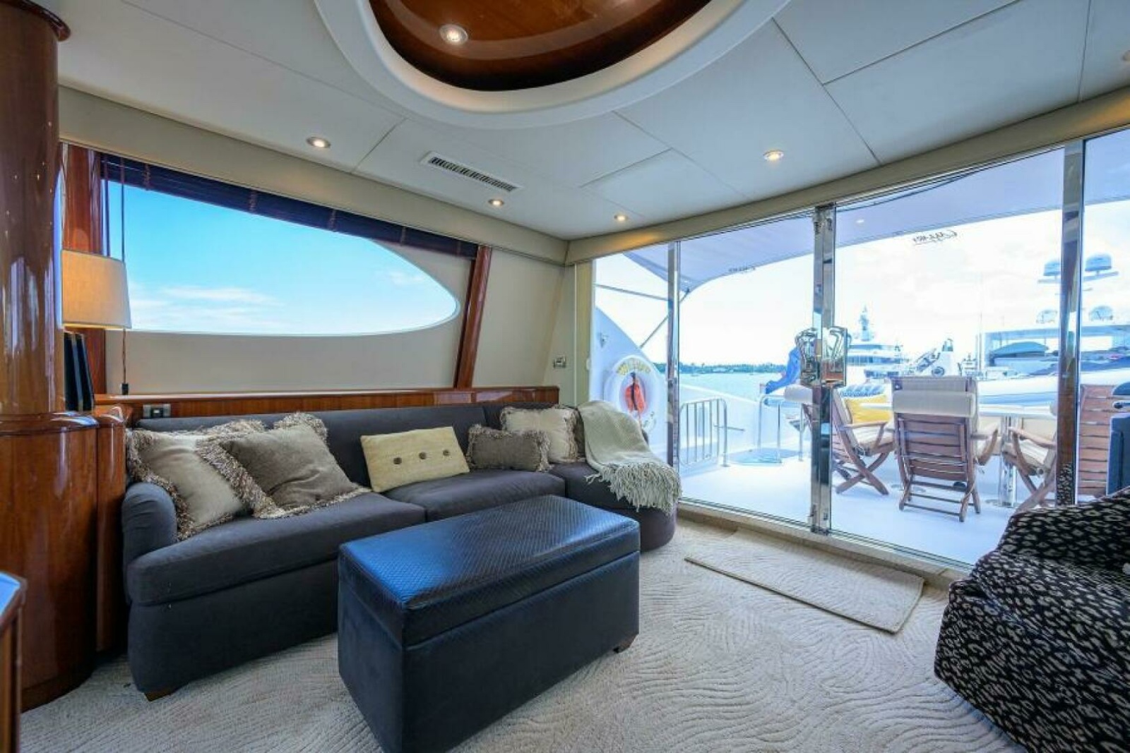 Lazzara 80 WILLYN - Enclosed Flybridge