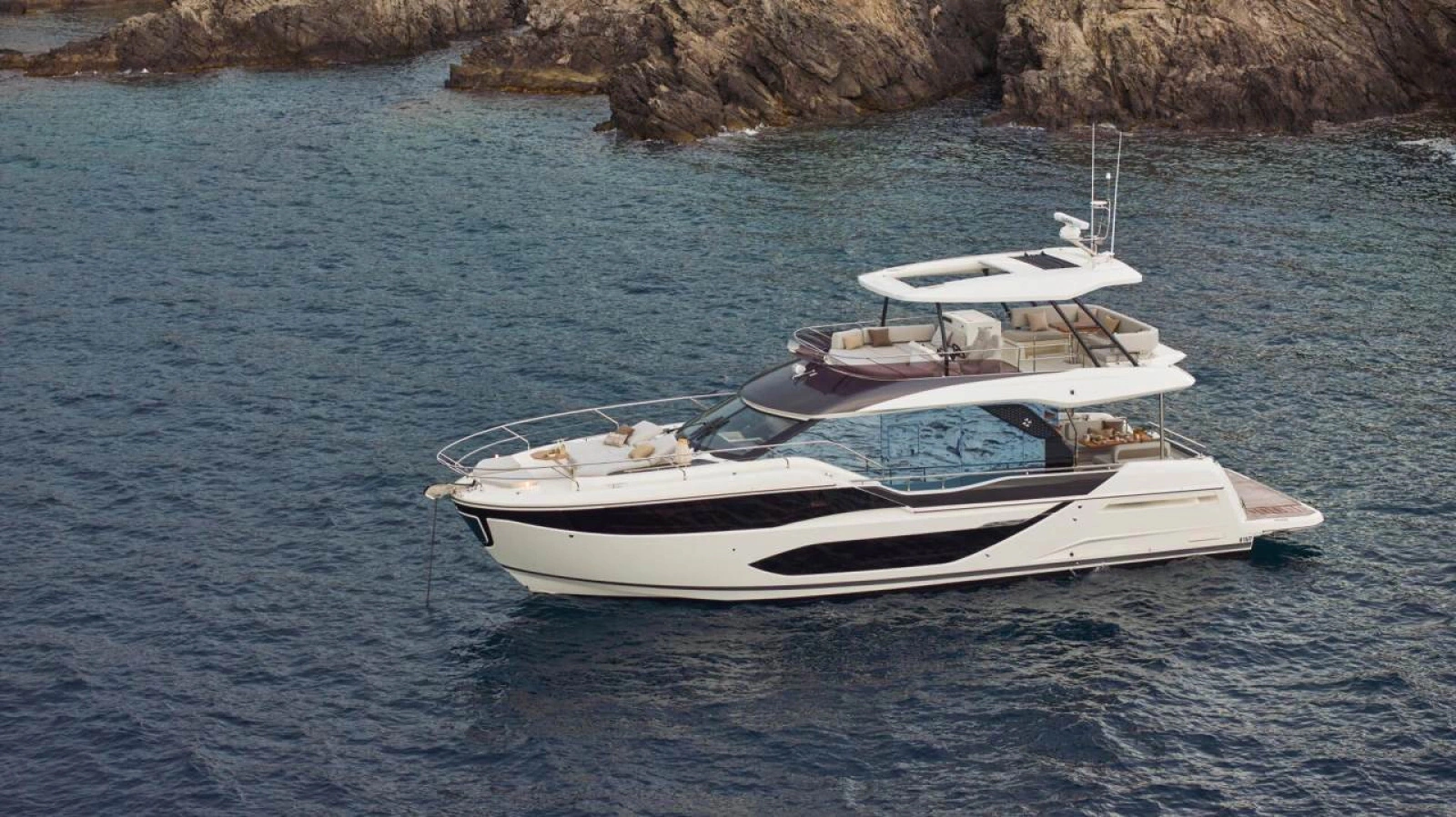 F5 7 57ft Prestige Yacht For Sale