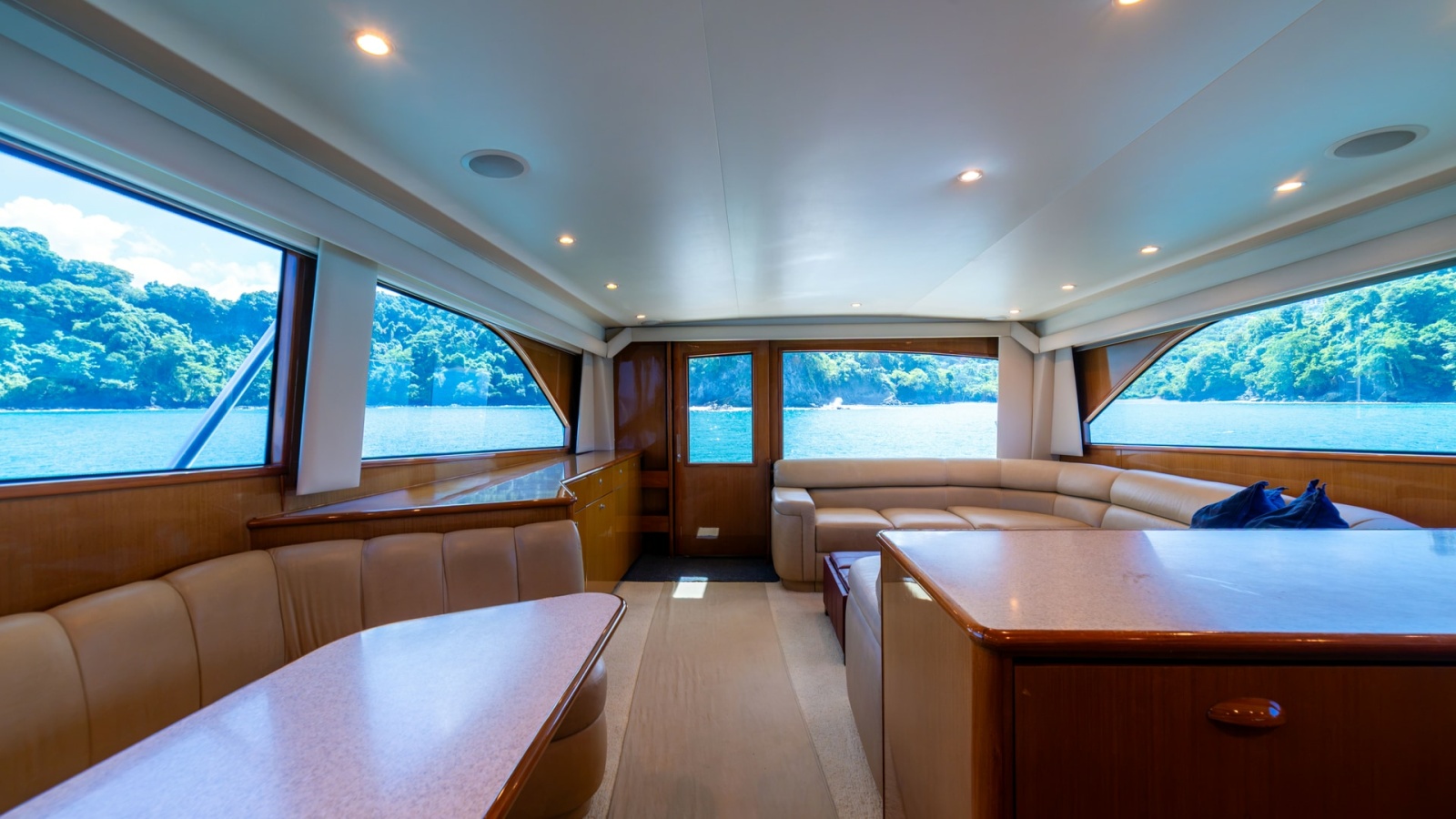 2001 Viking 61 Convertible- Caliente- Salon