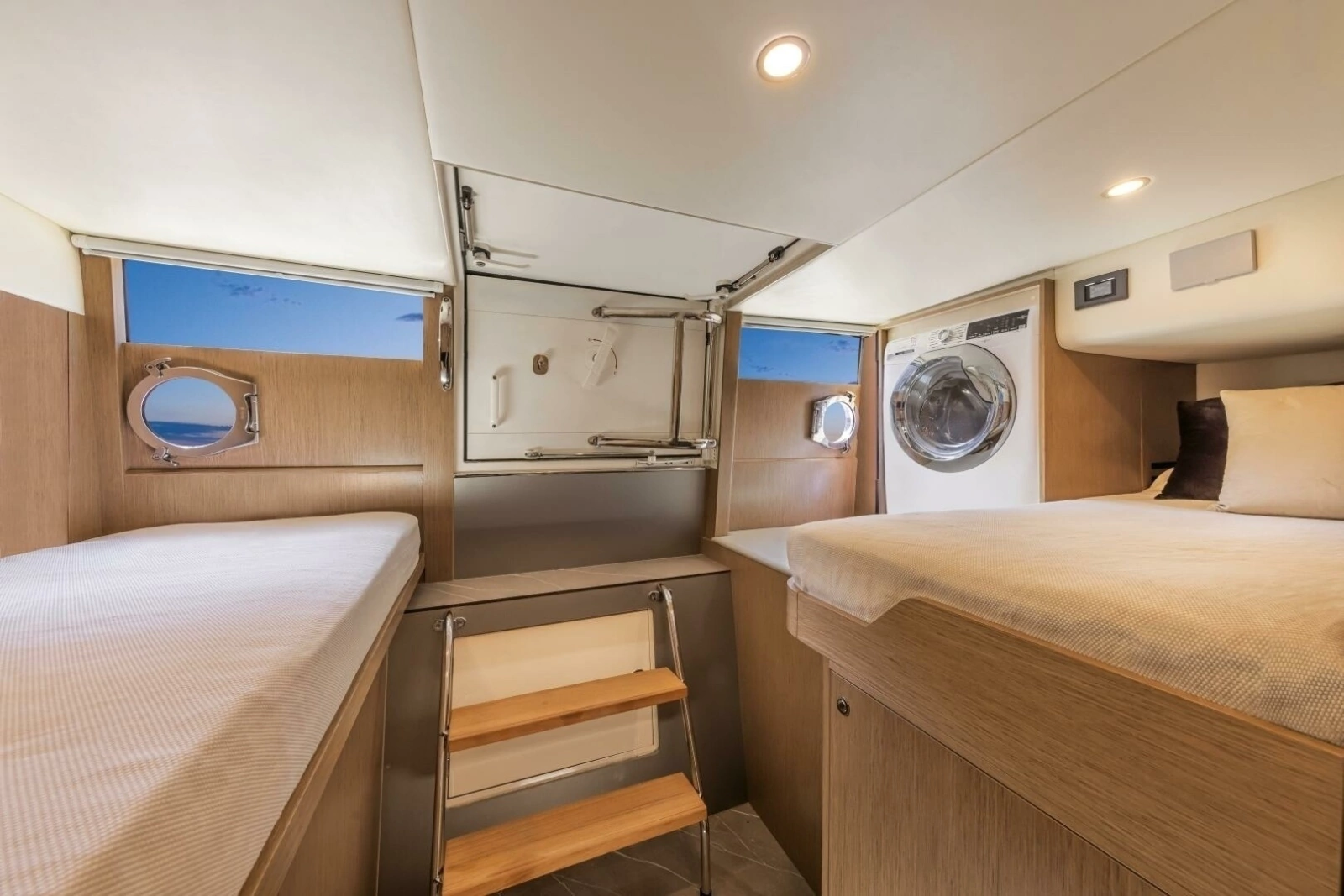 2027 60 Absolute Flybridge - Crew Quarters
