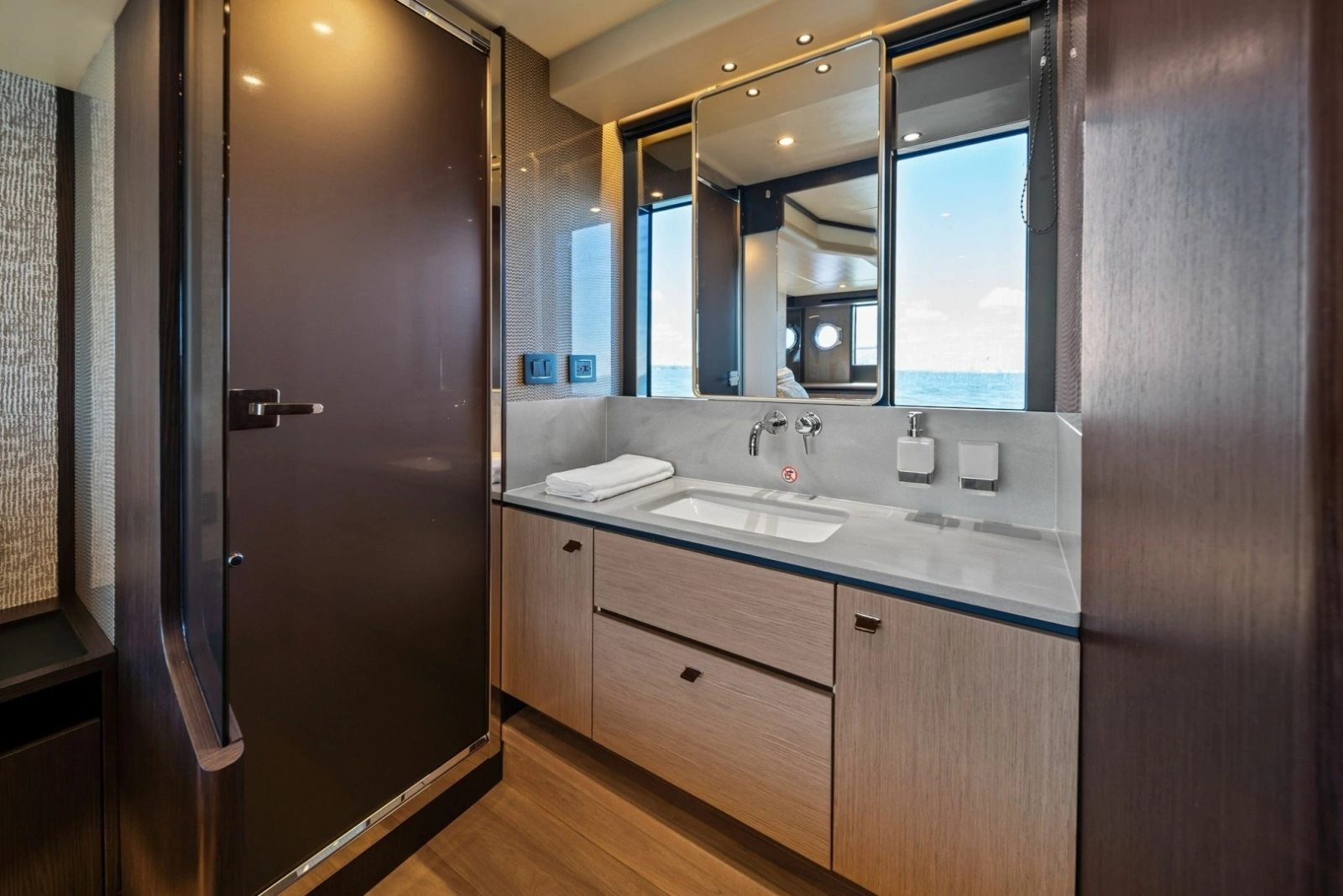 New 2027 56 Absolute Fly 56ft Absolute Yacht For Sale