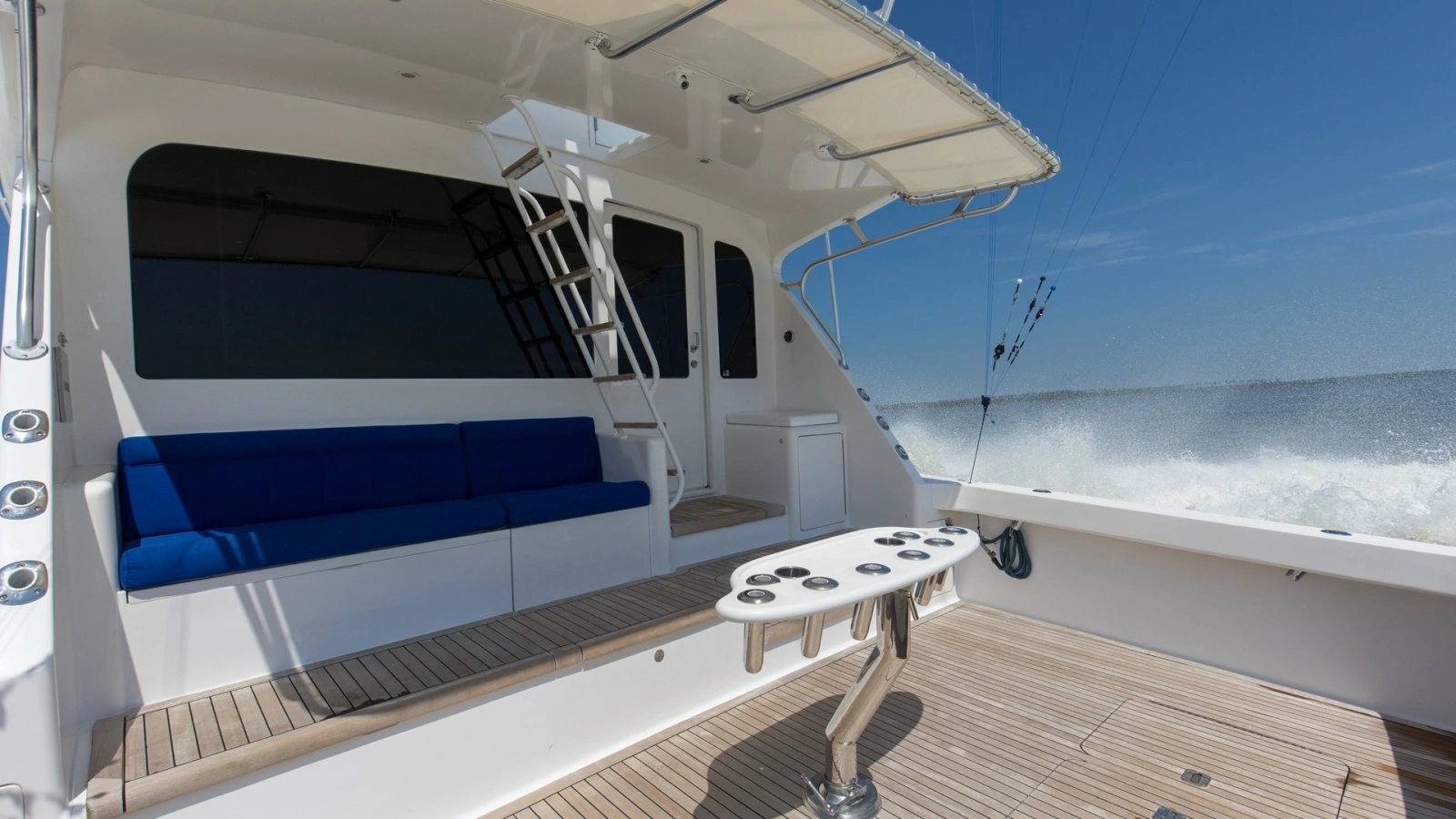 2005 61 Viking Enclosed Bridge Kelkat Rear Deck (8)