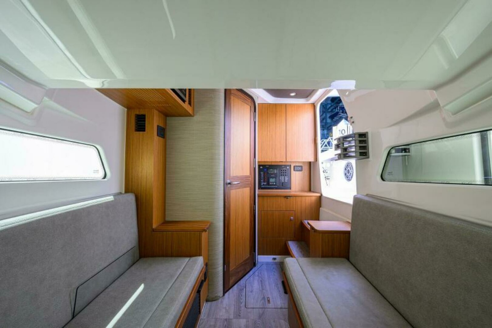 Solace 41 Cabin