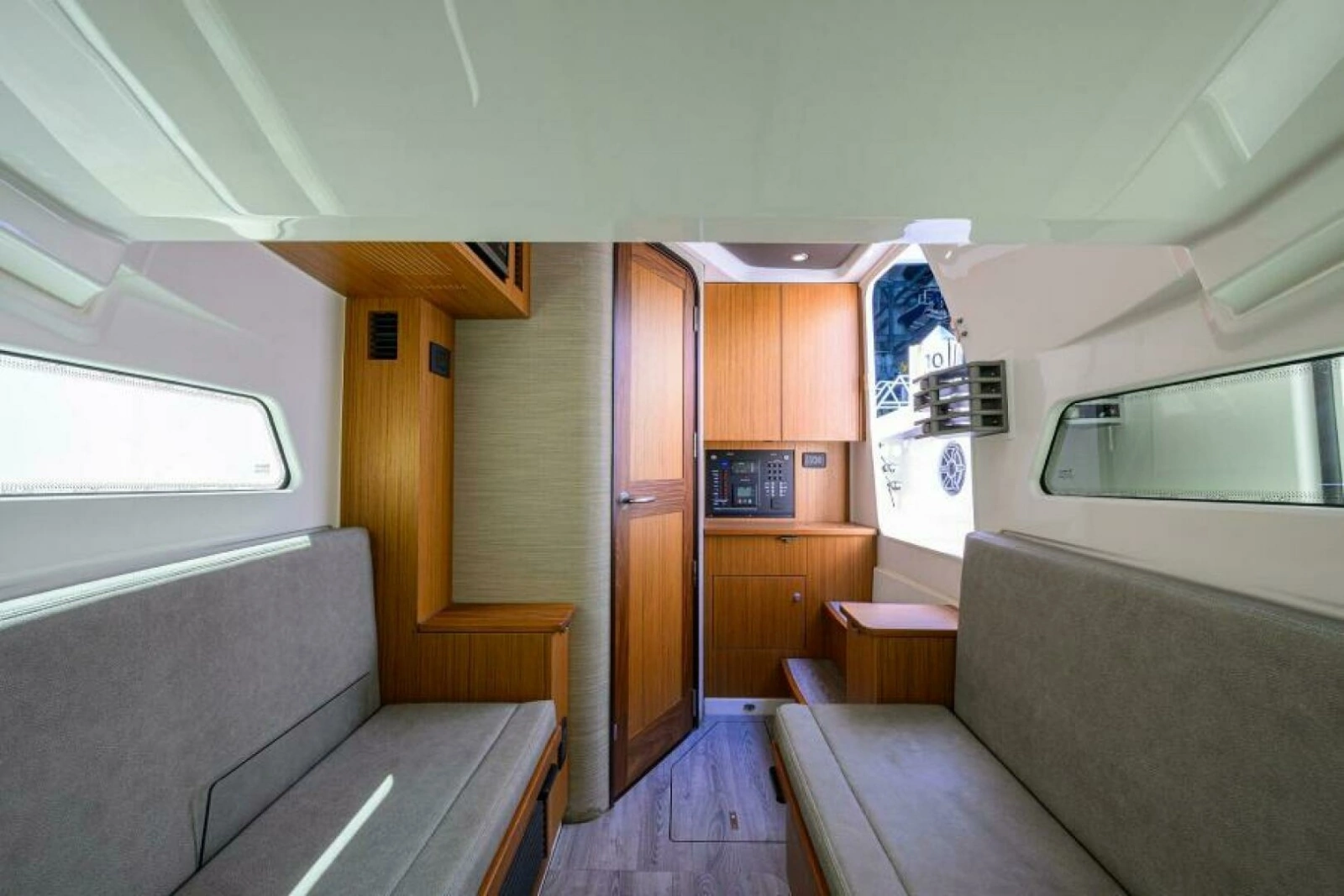 Solace 41 Cabin
