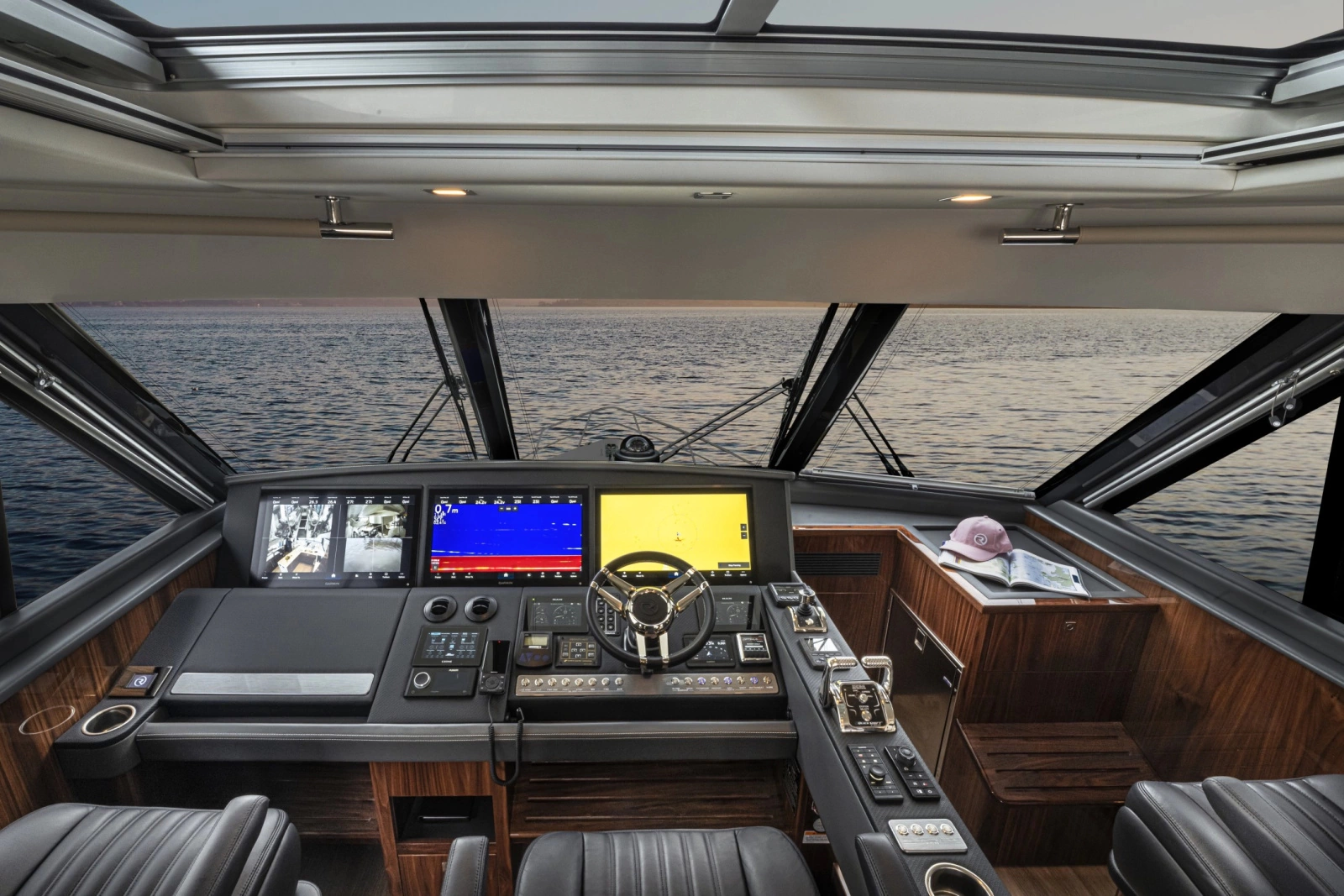 64 Sports Motor Yacht 64ft Riviera Yacht For Sale