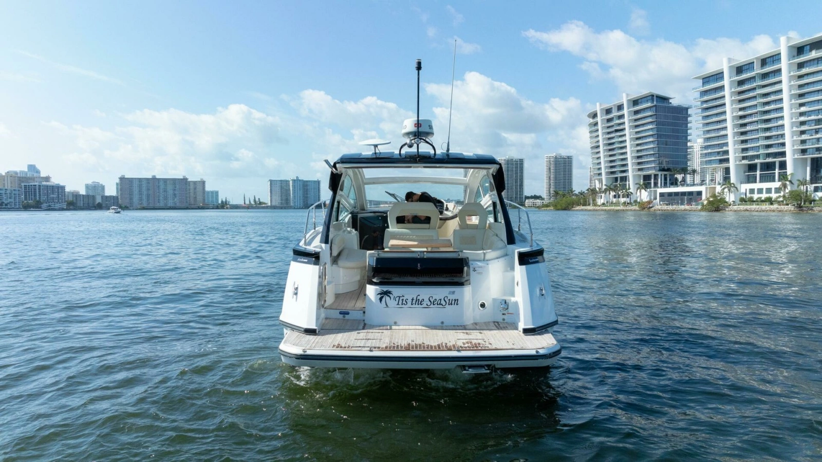 Beneteau 40 - Tis the Seasun - Exterior Profile