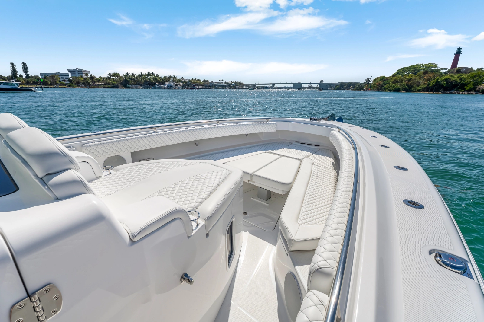 42ft HCB Yacht For Sale