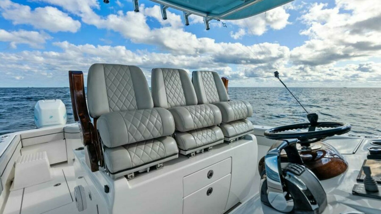 2021 Valhalla Boatworks V-37 Helm