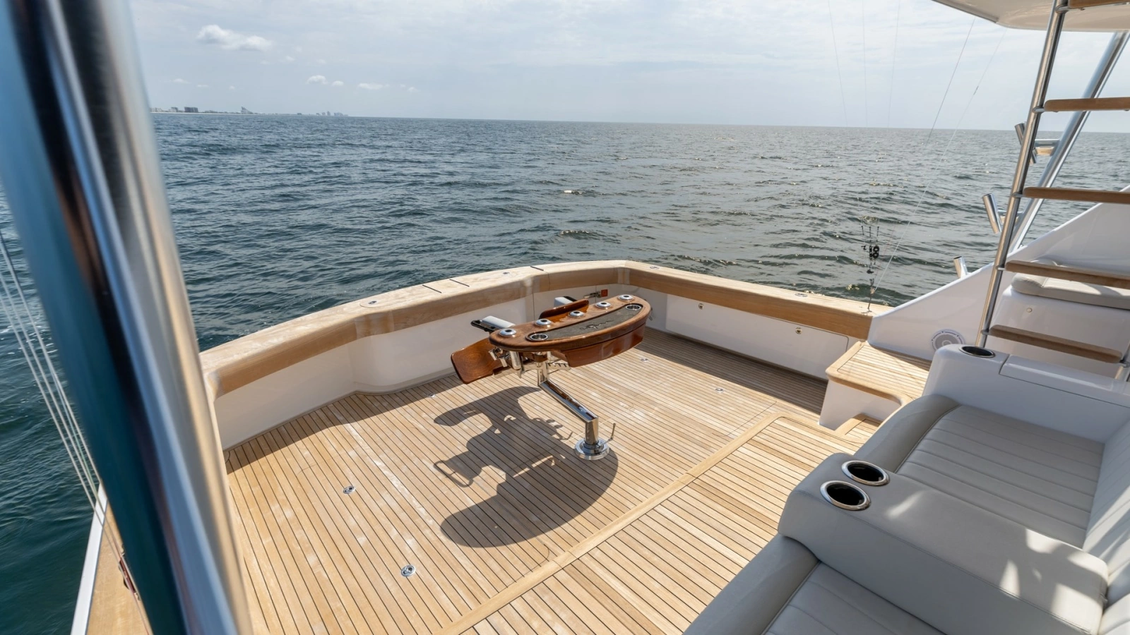 Spacious Aft Deck with Fighting Chair