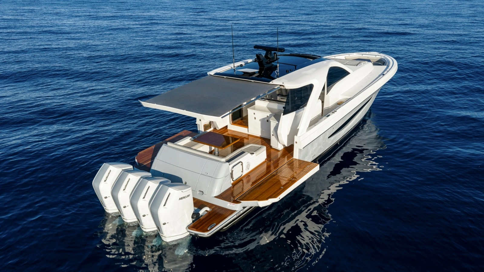 Aft Deck with Quad Outboards