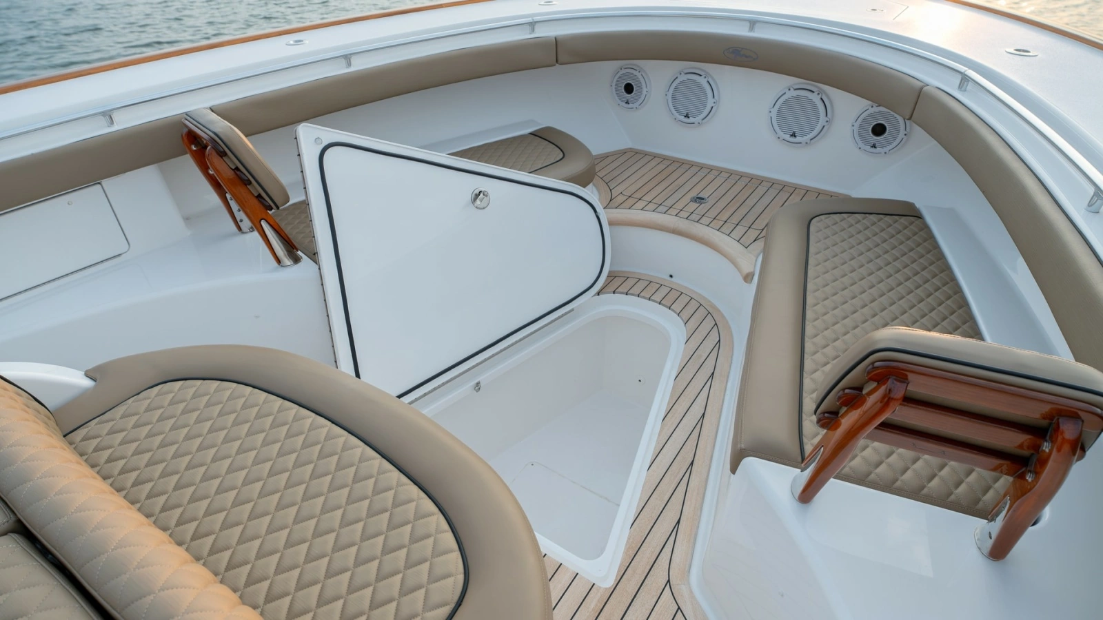 Bow Seating Area with Storage