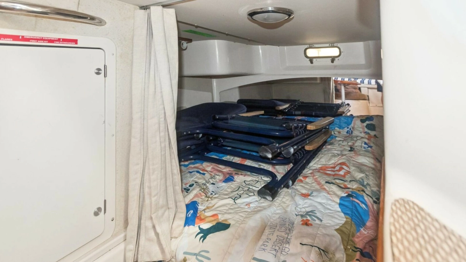2006 Grady-White 330 Express - "POLE POSITION": Cozy Cabin Berth with Storage