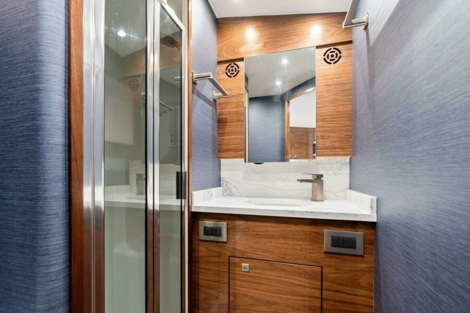 2026 Viking 46 Billfish Master Stateroom Head