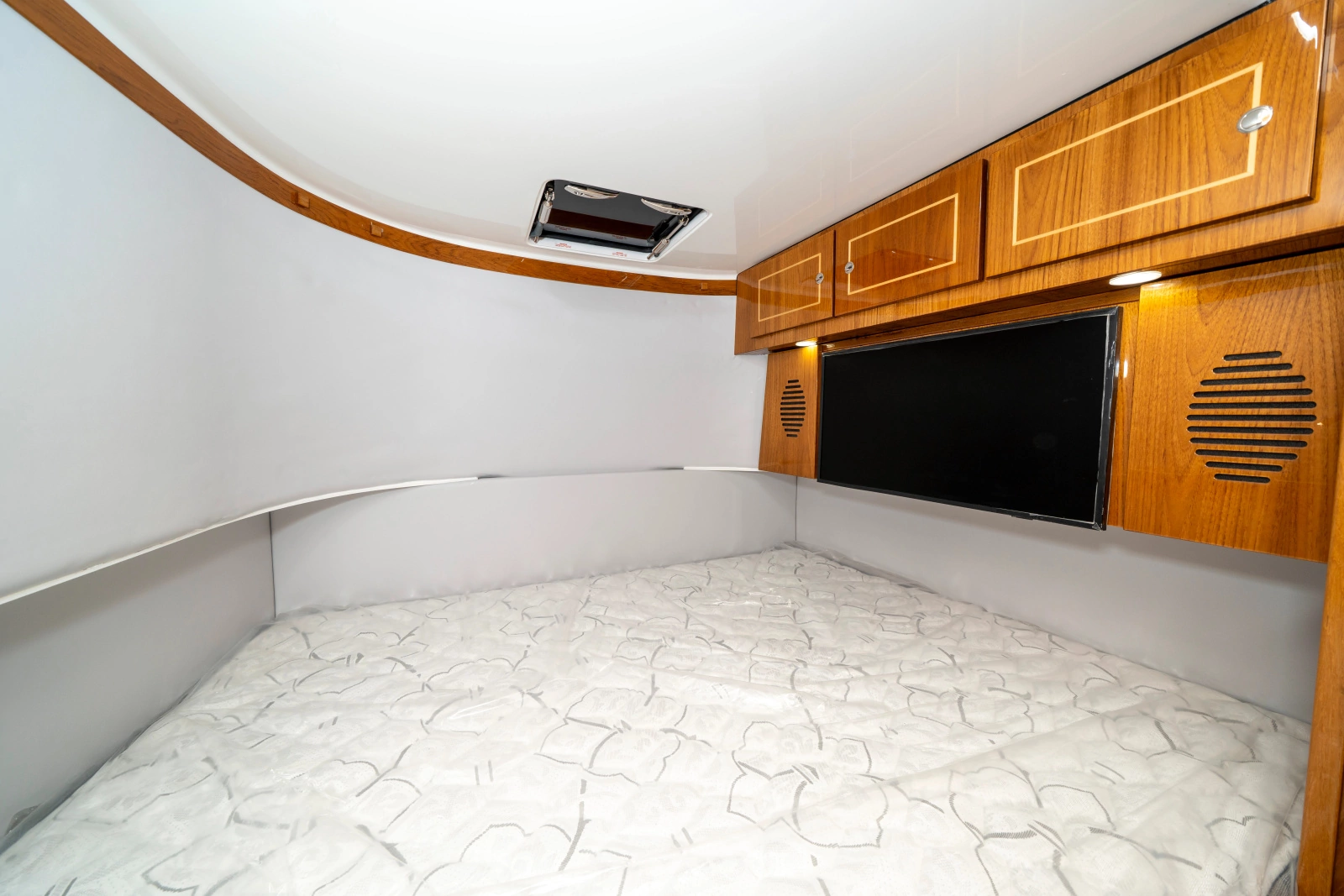 65 Estrella 65ft HCB Yacht For Sale