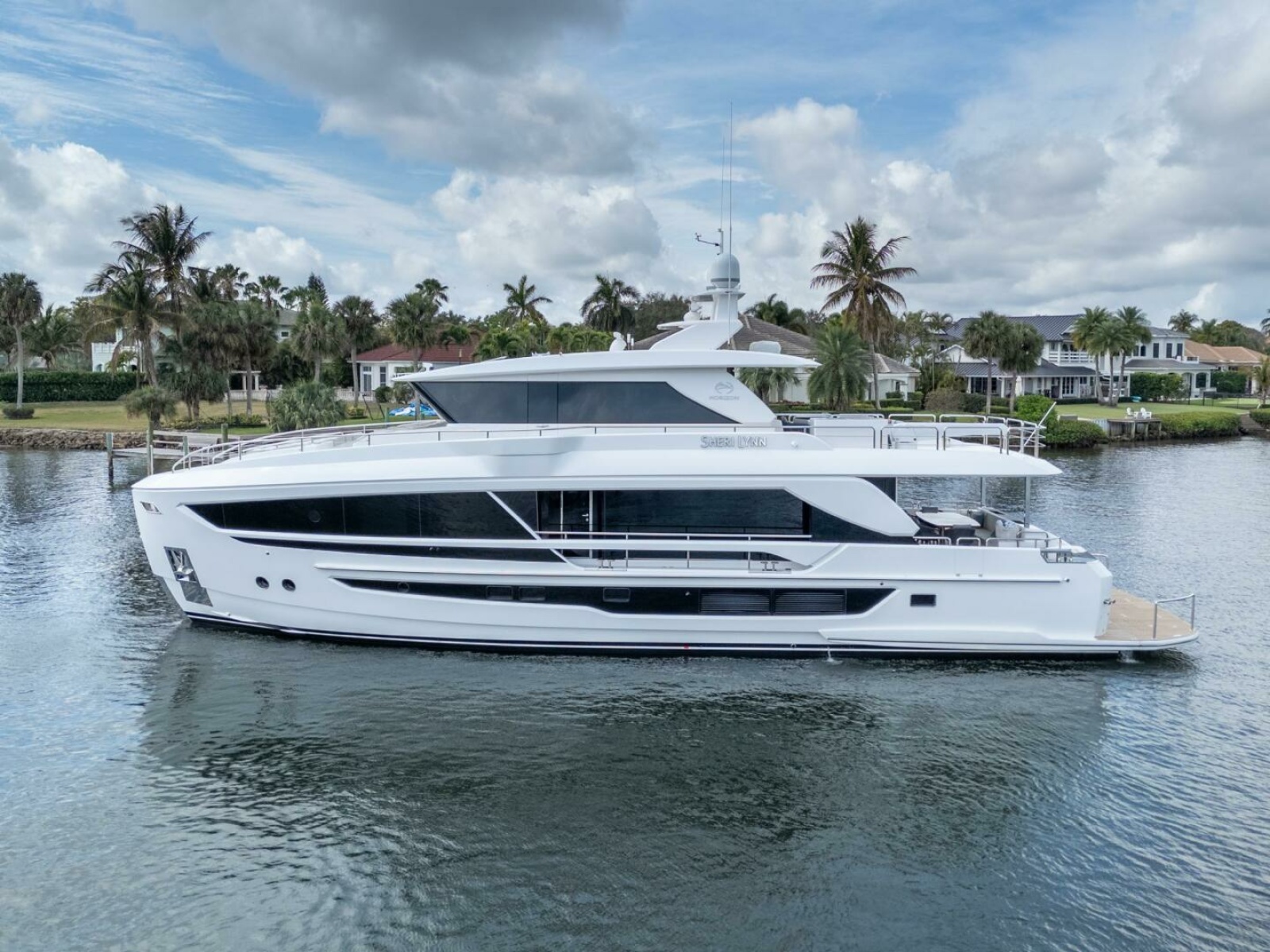 Horizon FD80 SHERI LYNN - Exterior