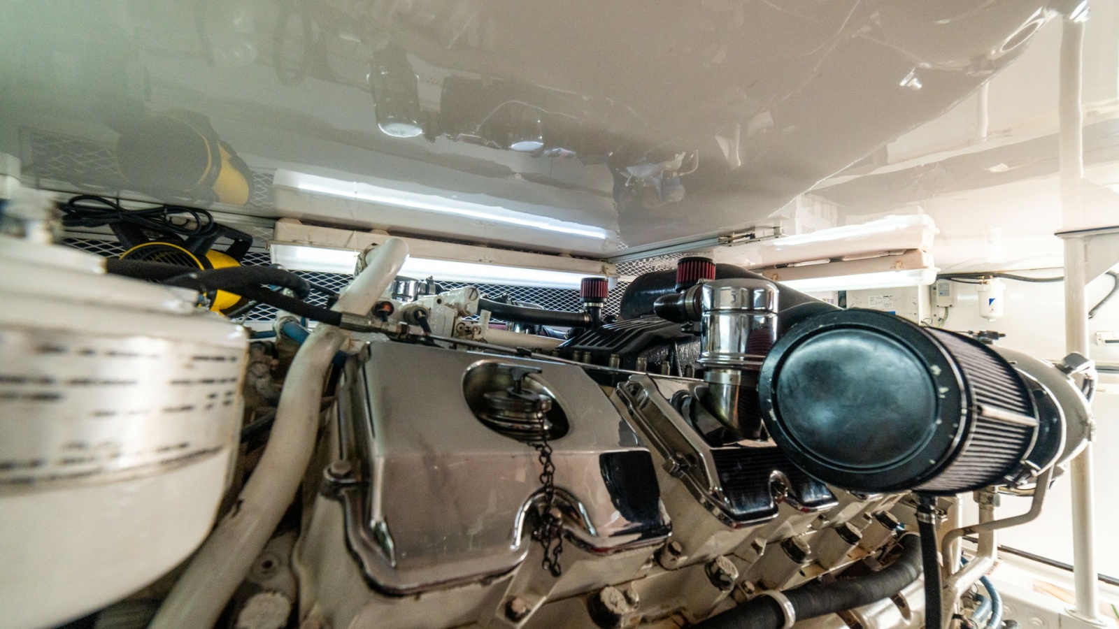 2001 Viking 61 Convertible- Caliente- Engine Room