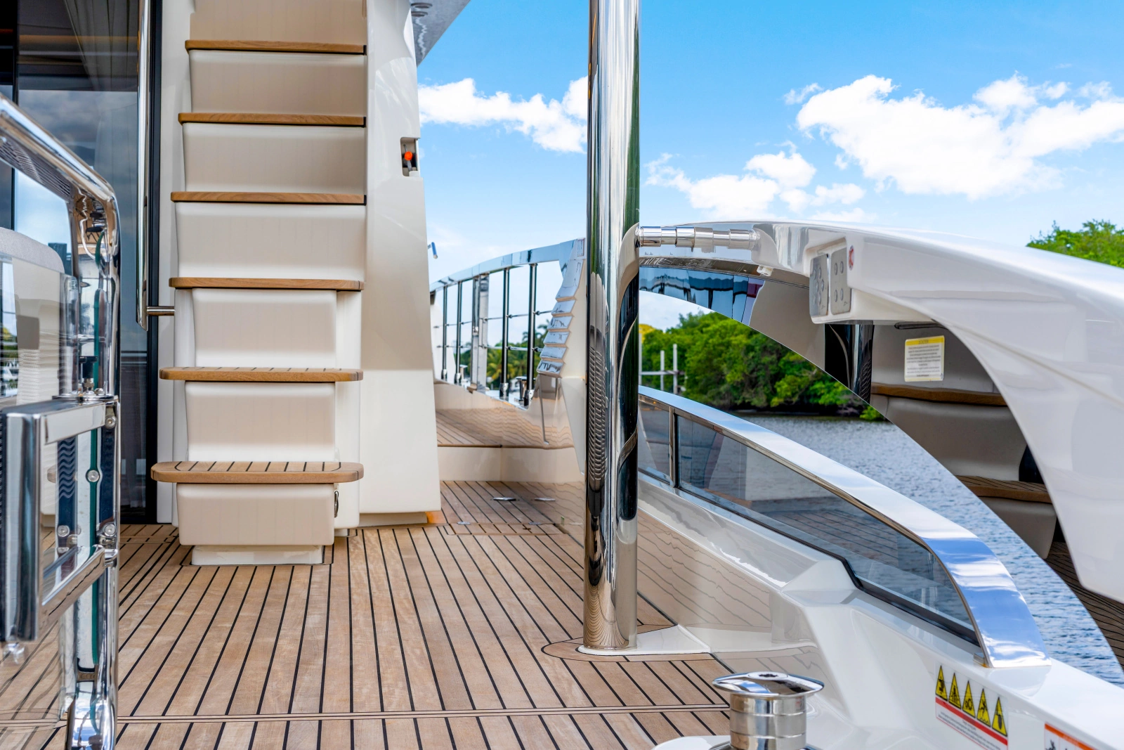70 FLY 70ft Absolute Yacht For Sale