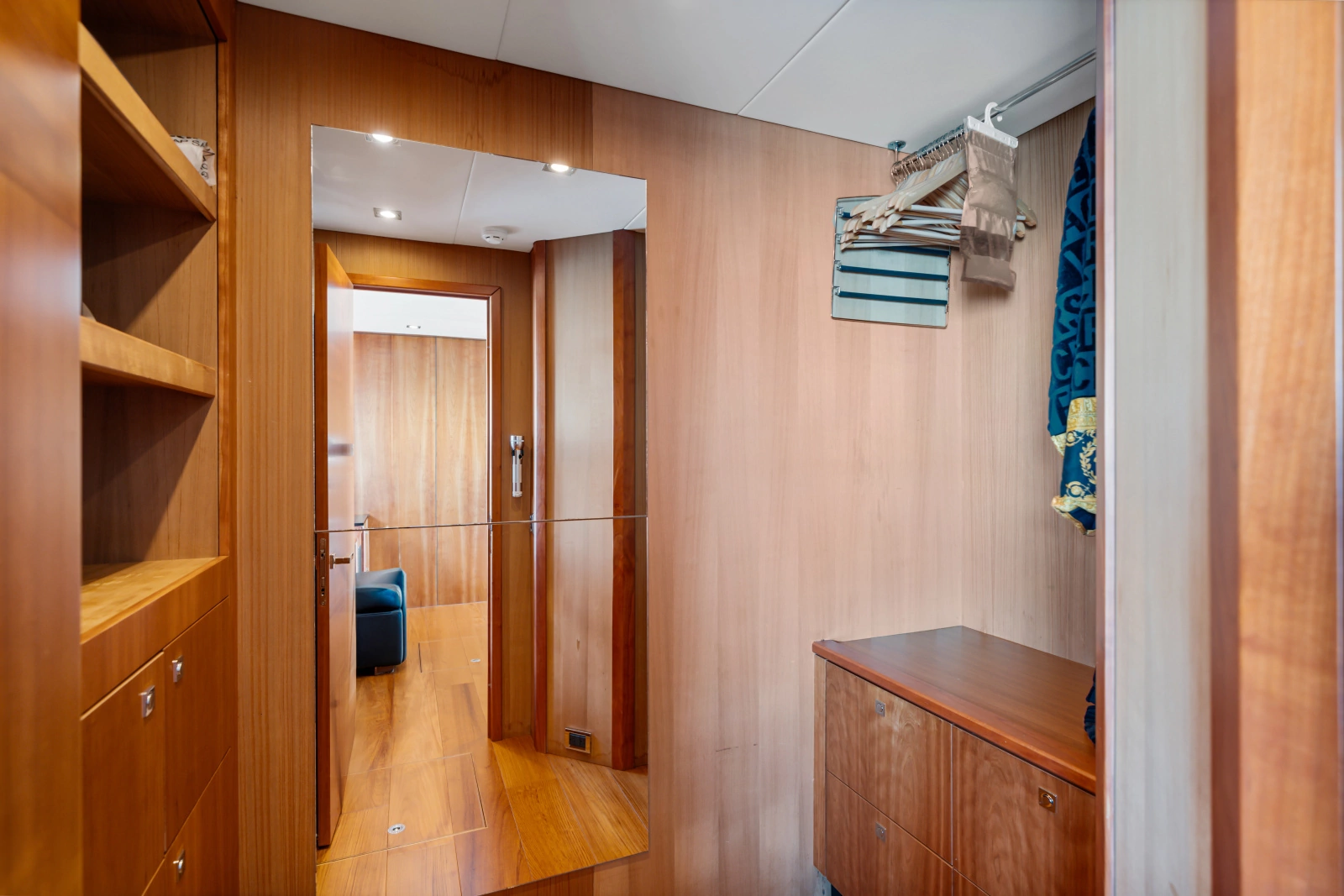 2010 Sunseeker Predator 84
