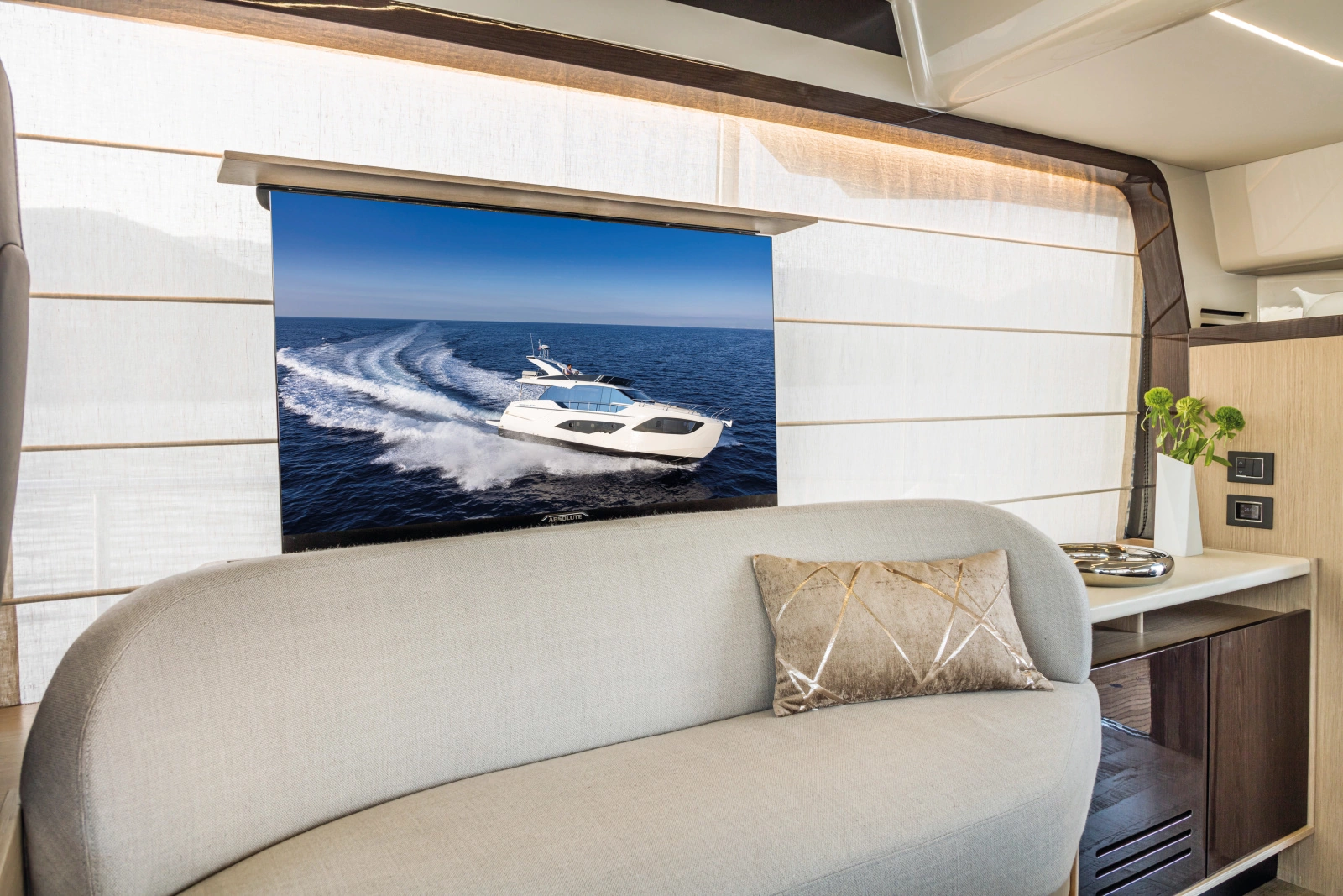 47 FLY 47ft Absolute Yacht For Sale