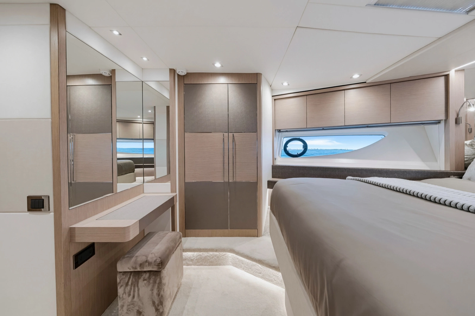 2020 Sunseeker 76 Yacht