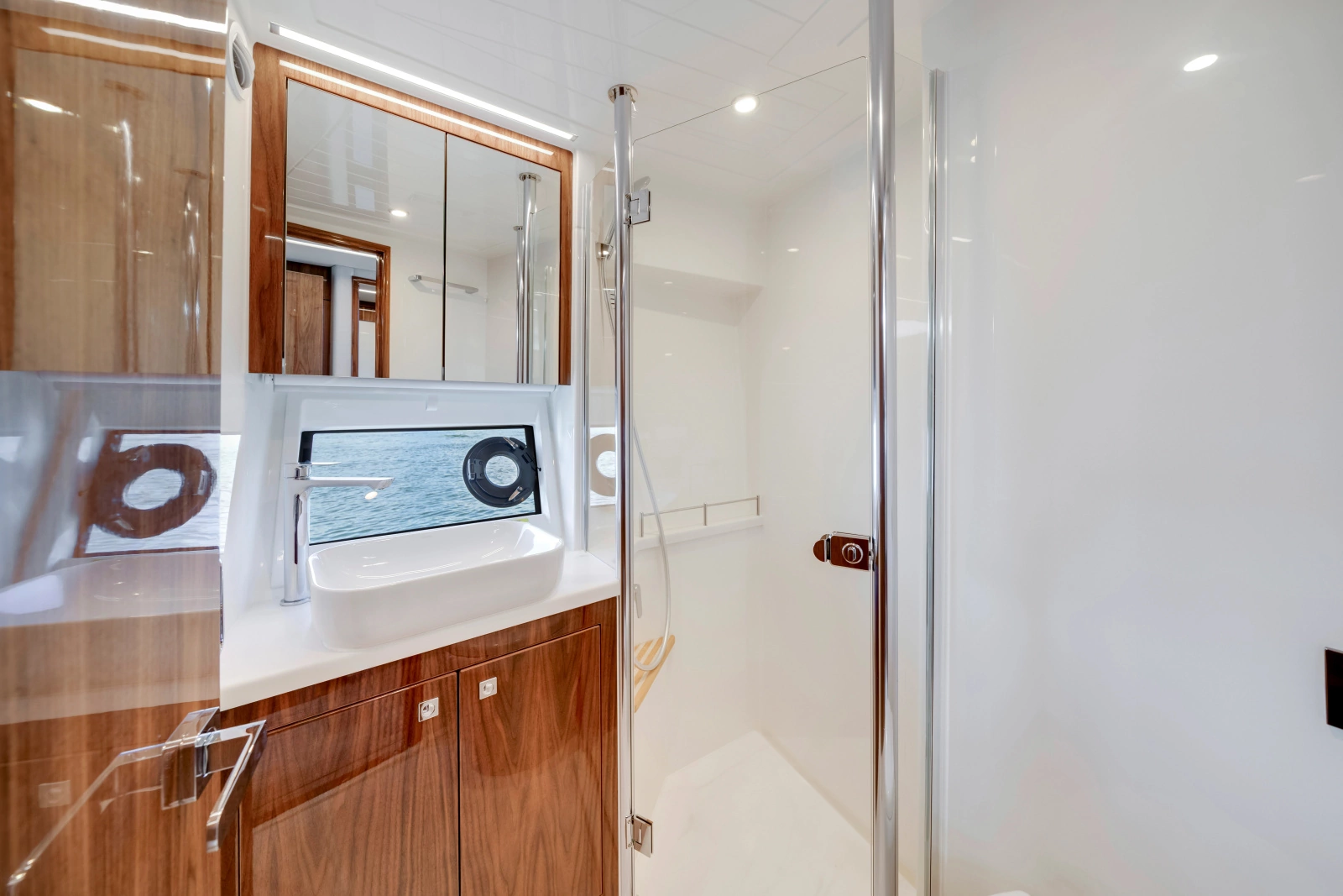 50 SPORTS MOTOR YACHT 50ft Riviera Yacht For Sale
