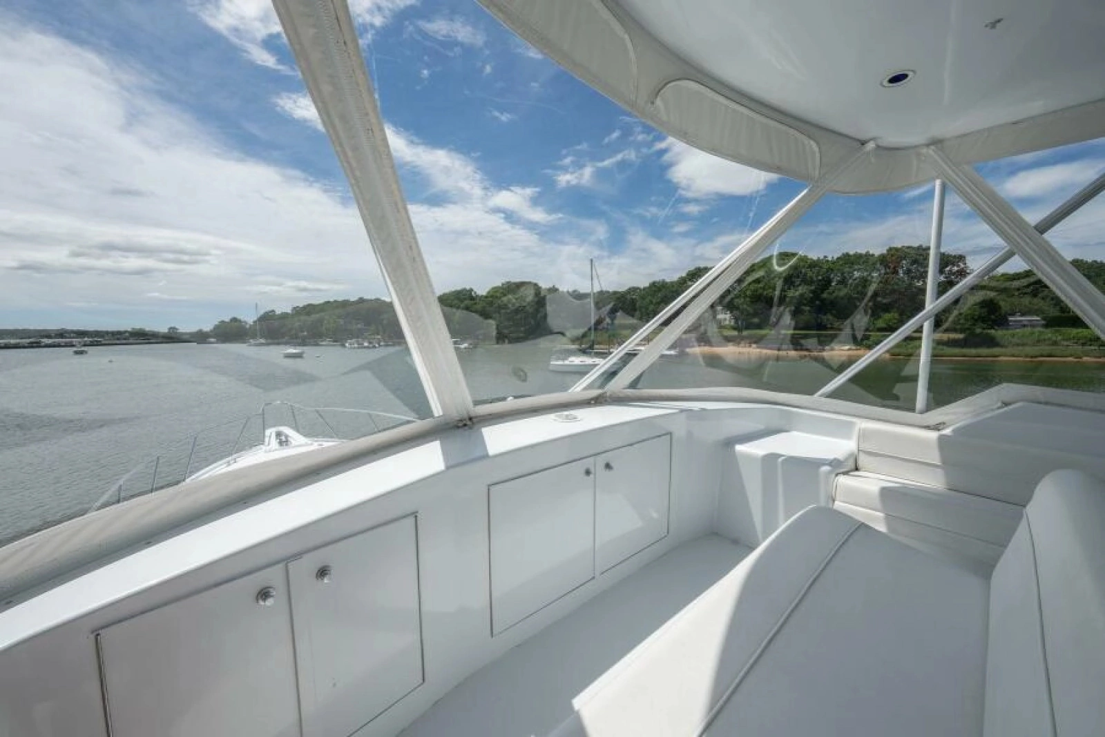 2001 Hatteras Convertible 50