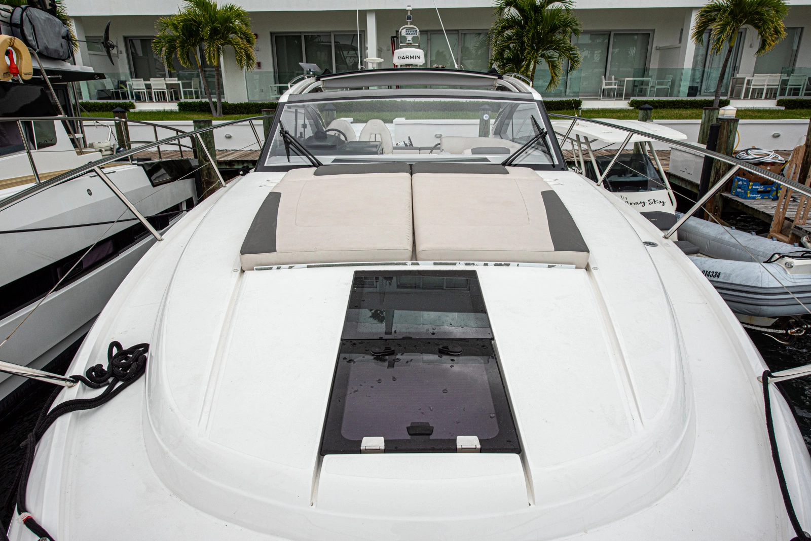 2025 Princess V40