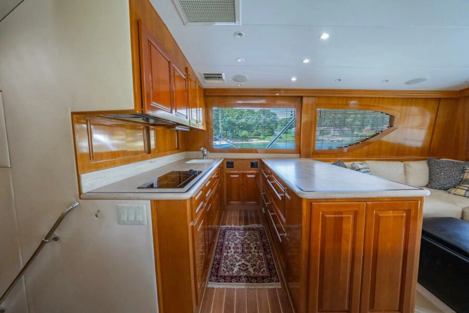 2001 Hatteras Convertible 50