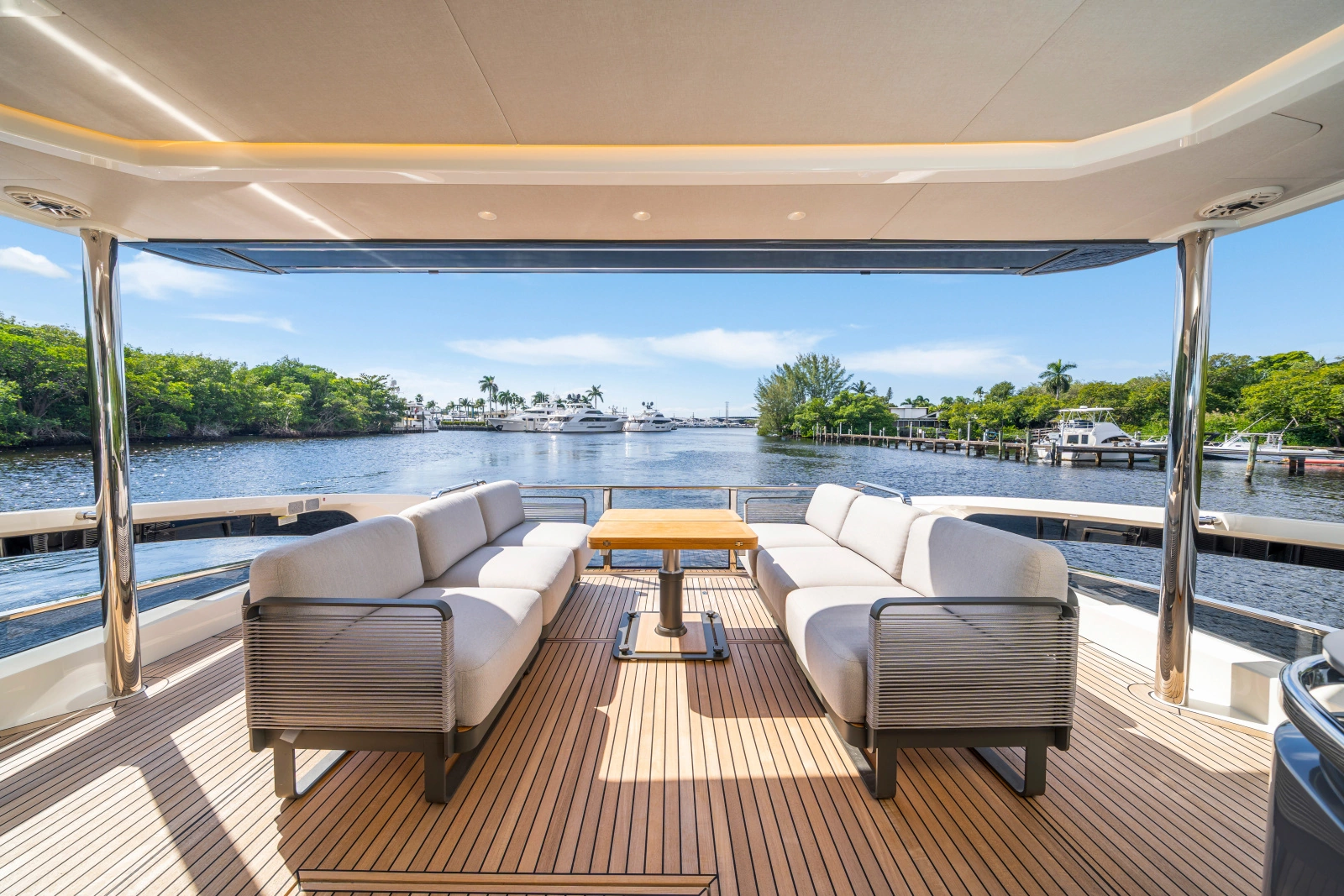 70 FLY 70ft Absolute Yacht For Sale
