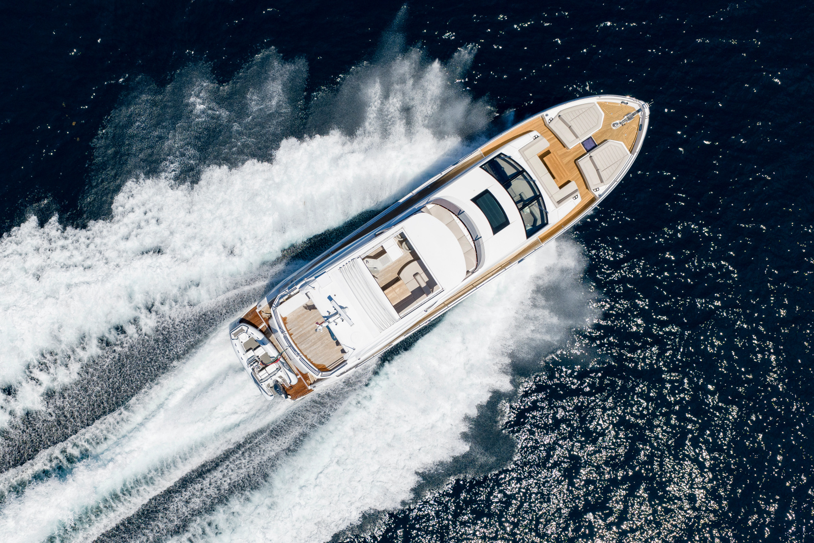 2020 Sunseeker 76 Yacht