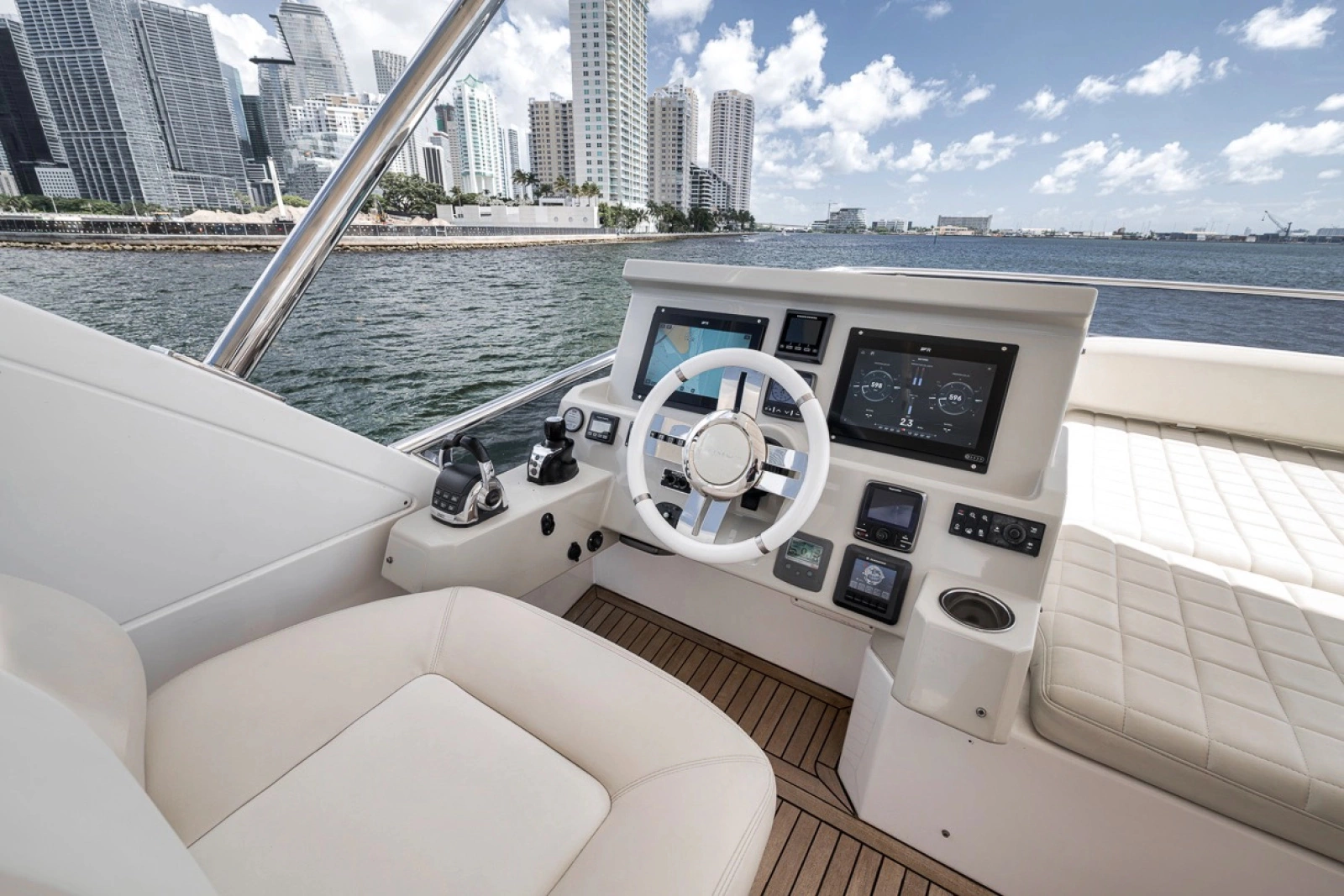 2016 Azimut 50 FLY
