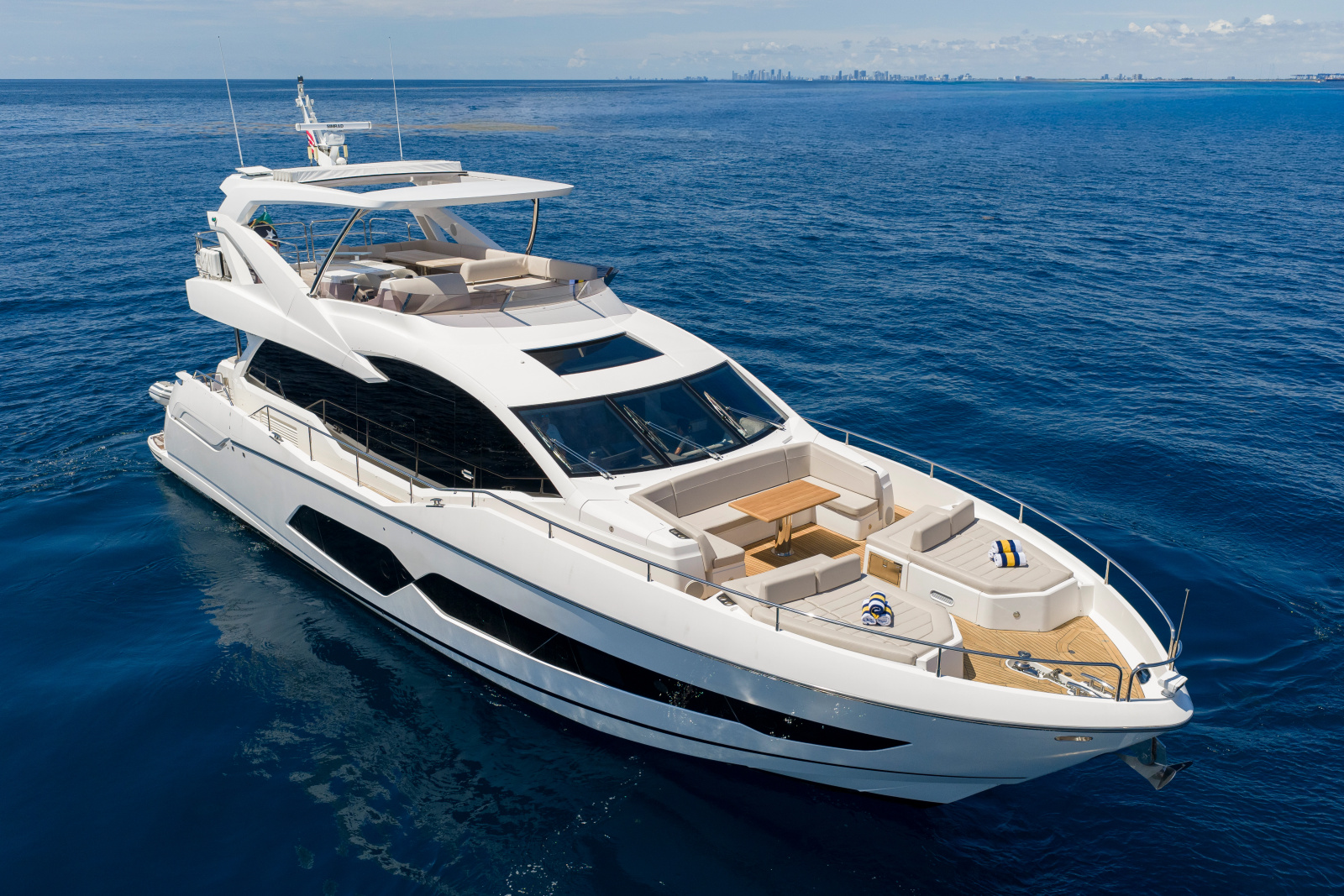 2020 Sunseeker 76 Yacht