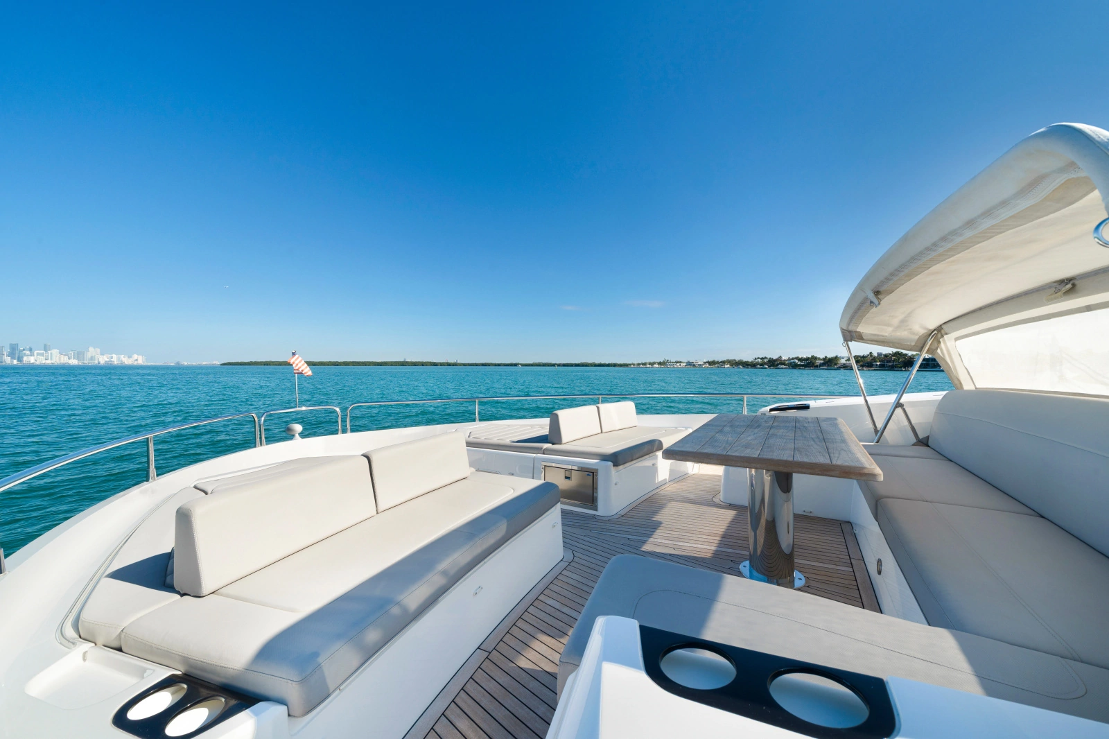 2020 Sunseeker 76 Yacht