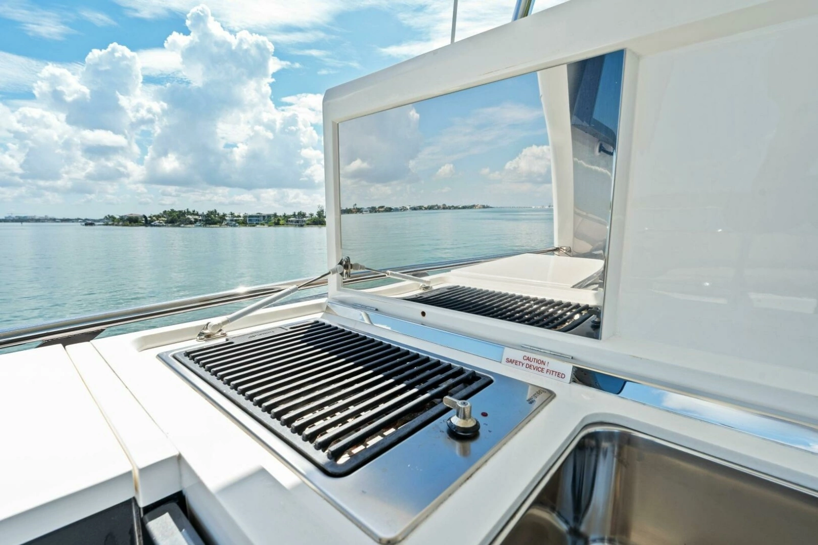 2015 Princess F60 - Flybridge
