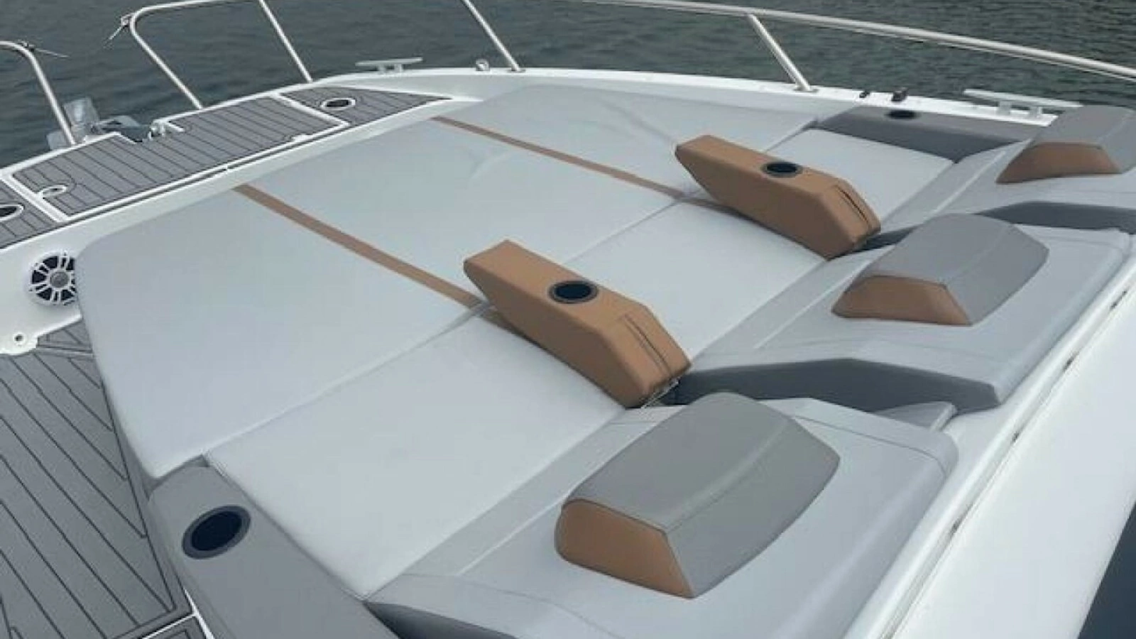 2022 Beneteau 32 Gran Turismo - FORTUNA