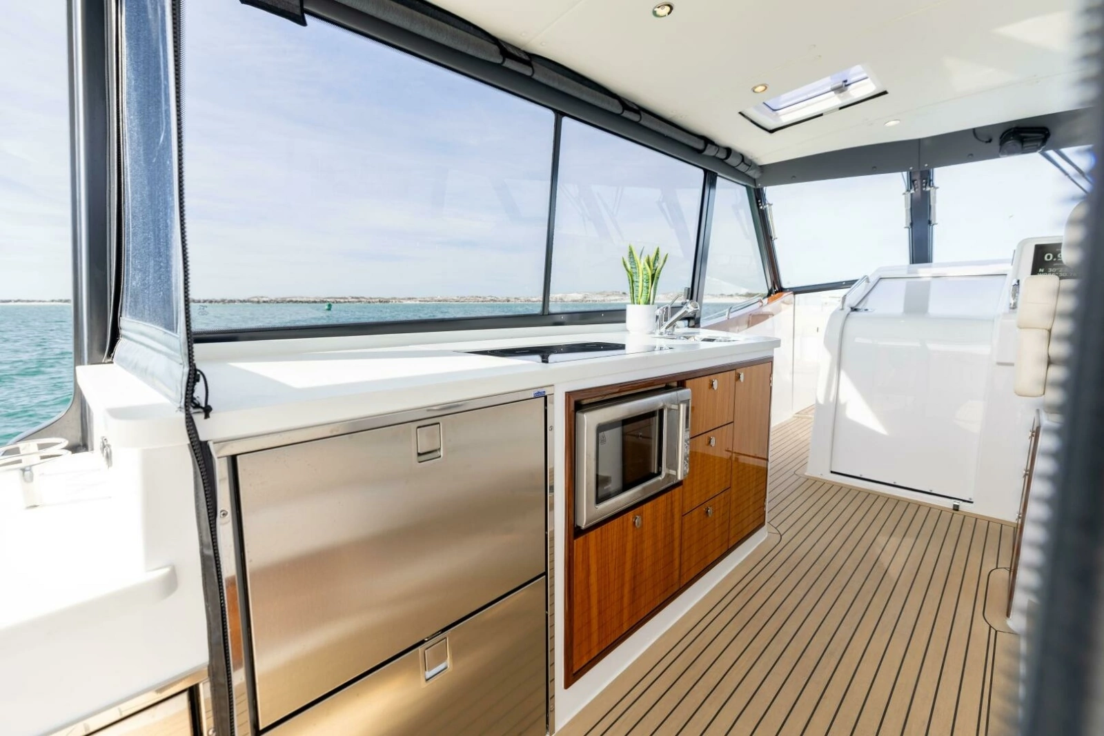 2025 MJM 4 46- Galley