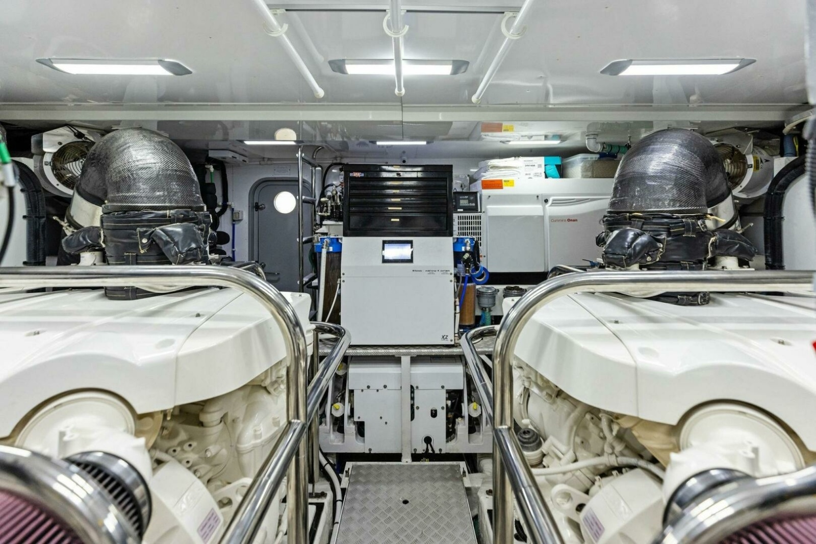 75' 2018 Princess Y75 Motor Yacht
