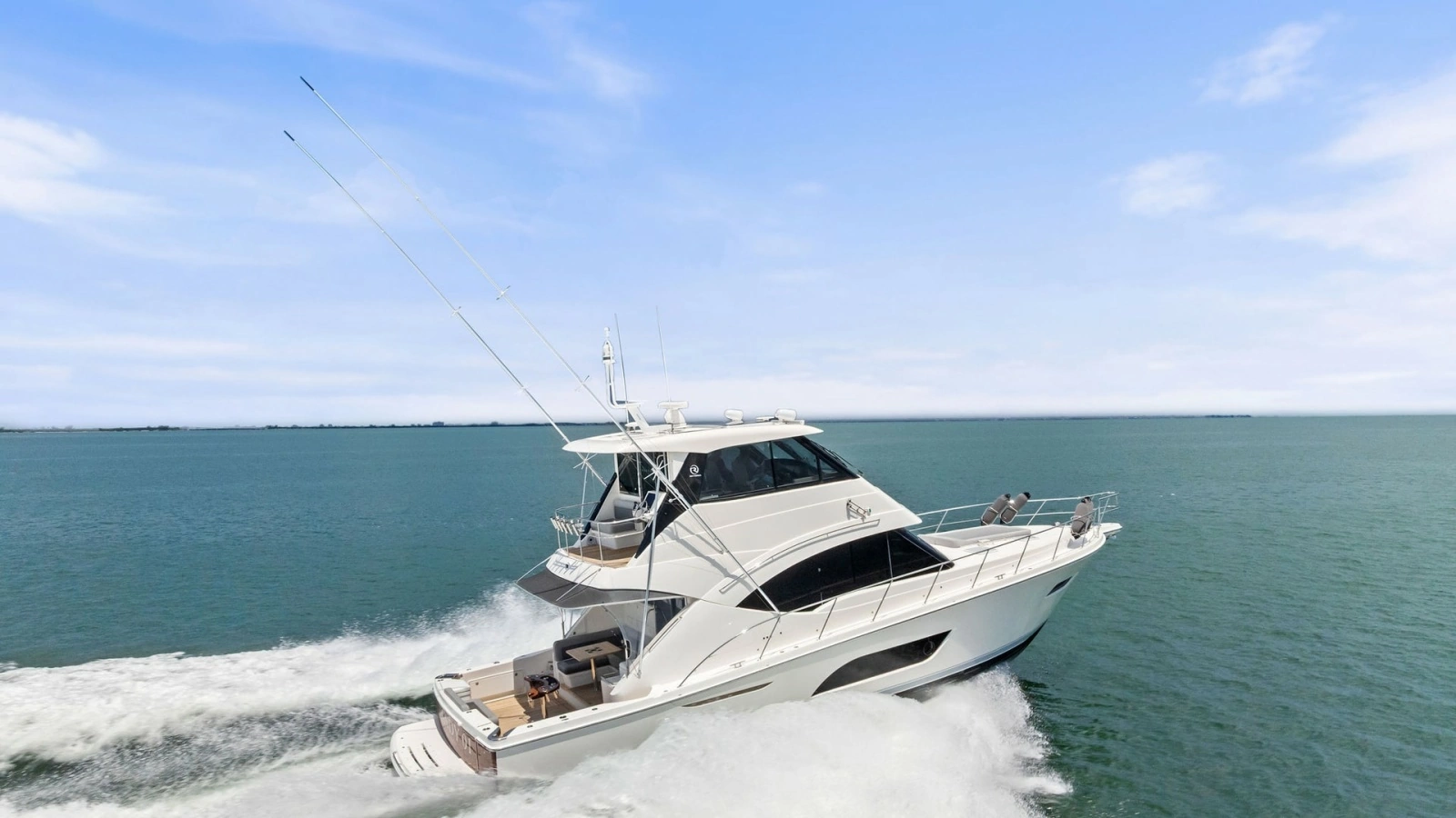 Dynamic Starboard View in Motion