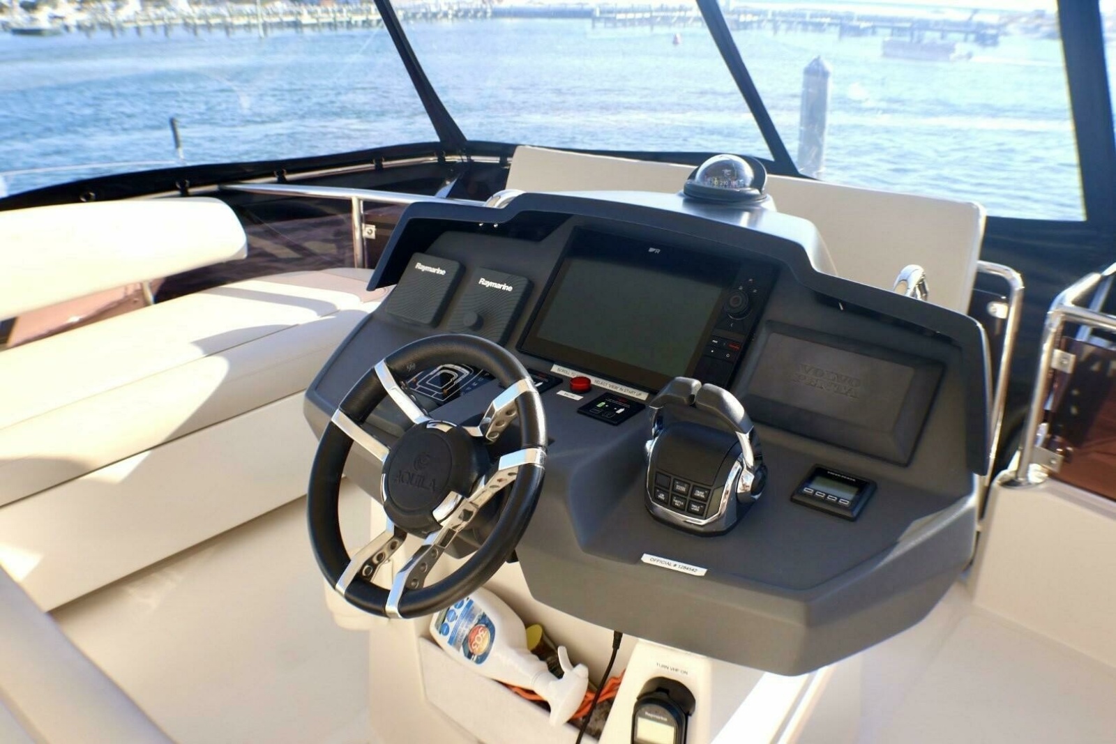 44' 2018 Aquila 44 Yacht