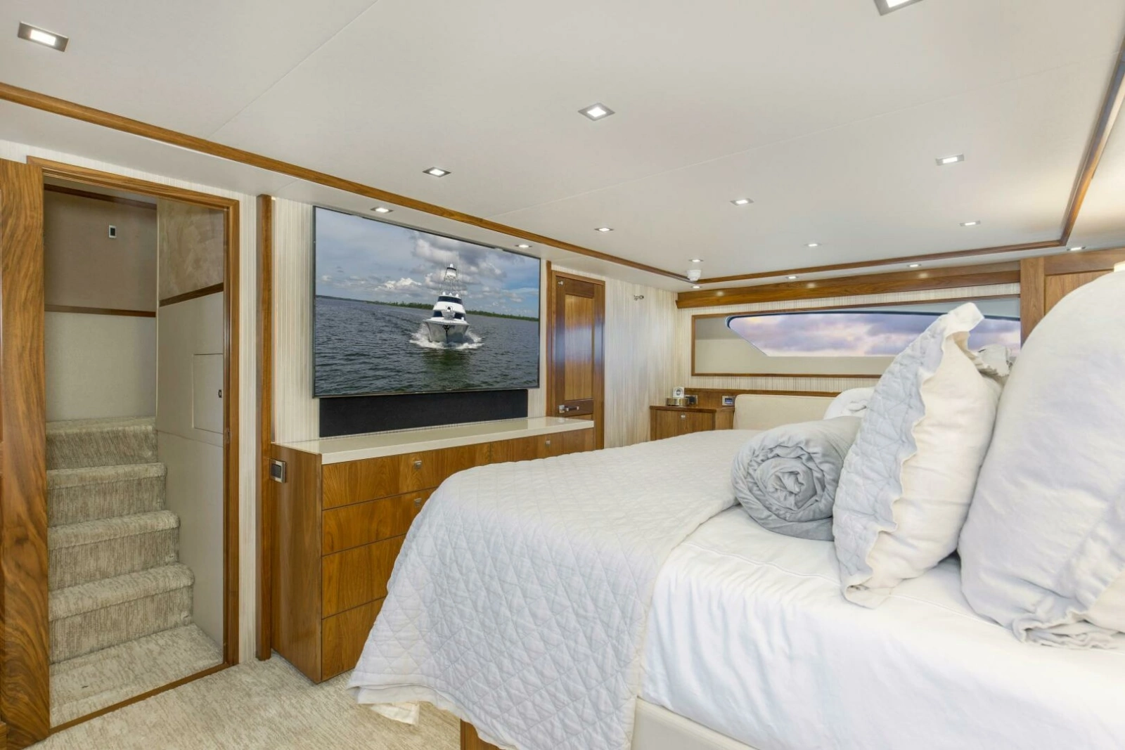 2016 92 Viking Enclosed Bridge Touche Master Stateroom  (5)
