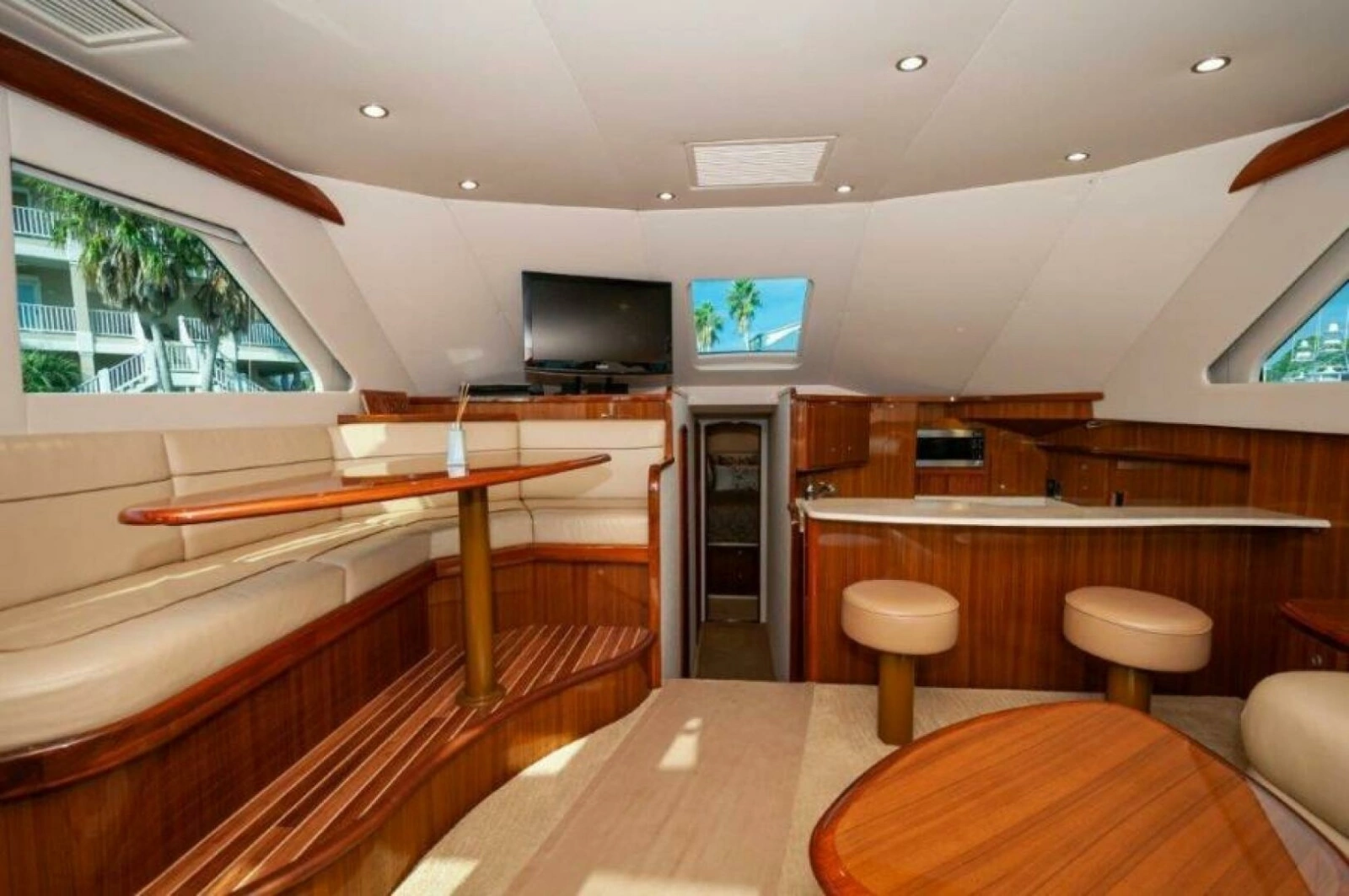 2012 Viking 42 Convertible photo 8