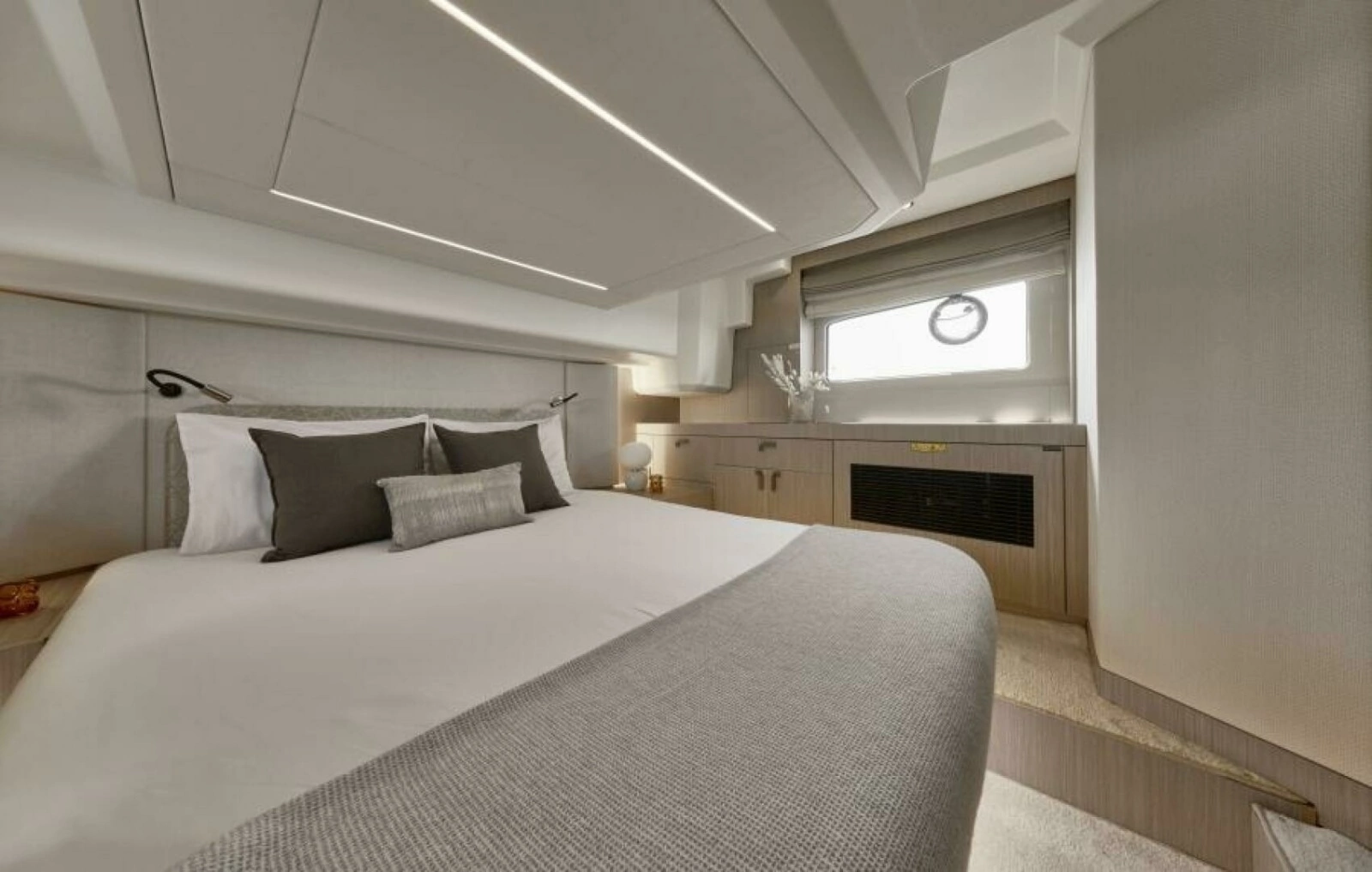 2027 F4.3 Master Stateroom