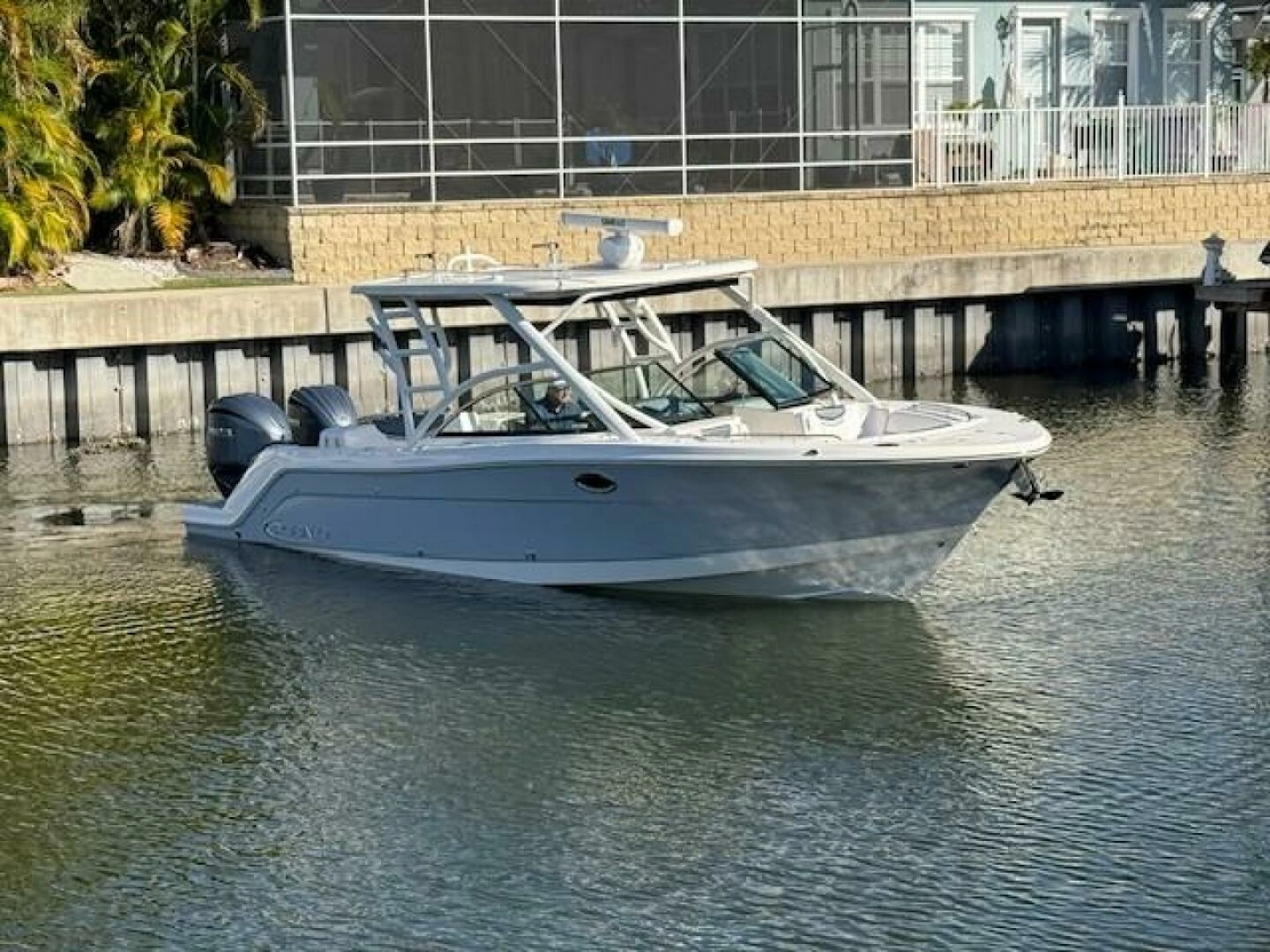 2021 Robalo R317 photo 25