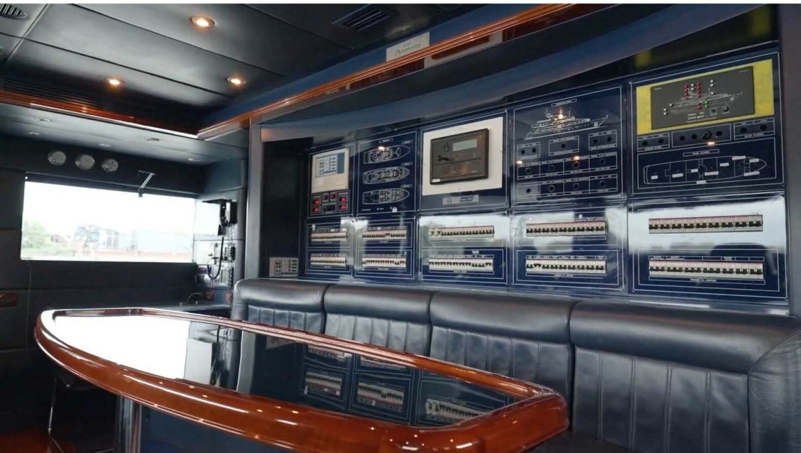 Benetti 145 Domani - Interior 2nd Deck Pilothouse