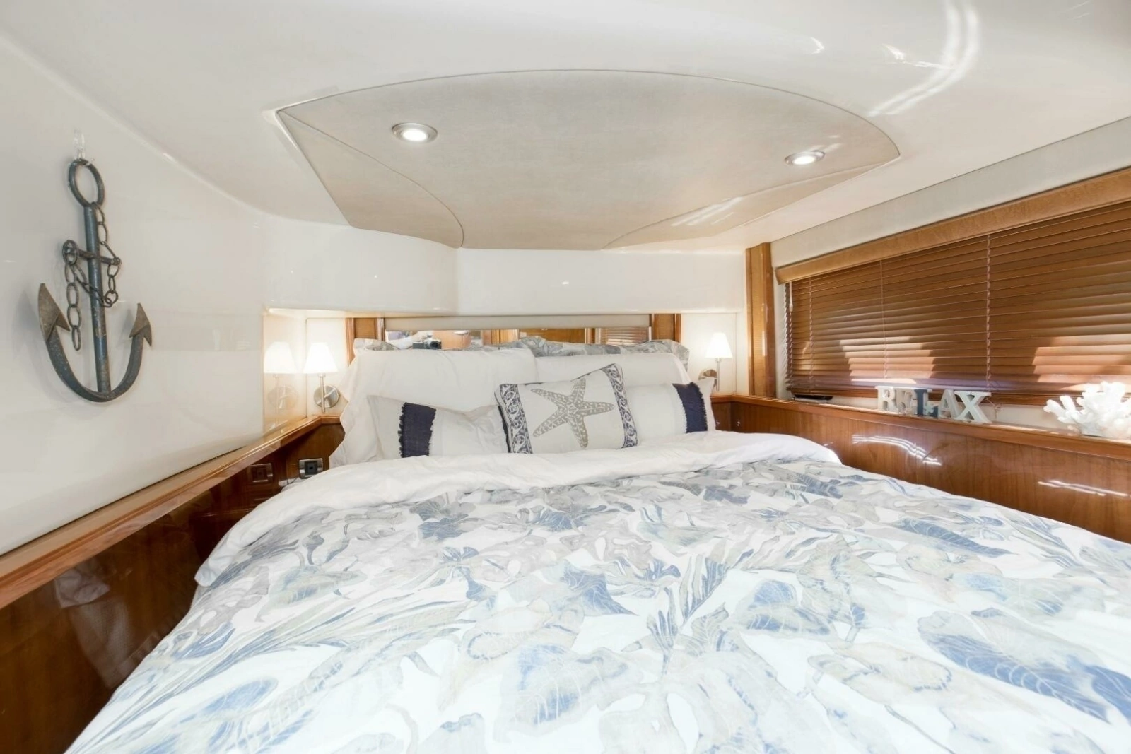 2007 52 Sea Ray Sedan Bridge Reel Destiny Master Stateroom
