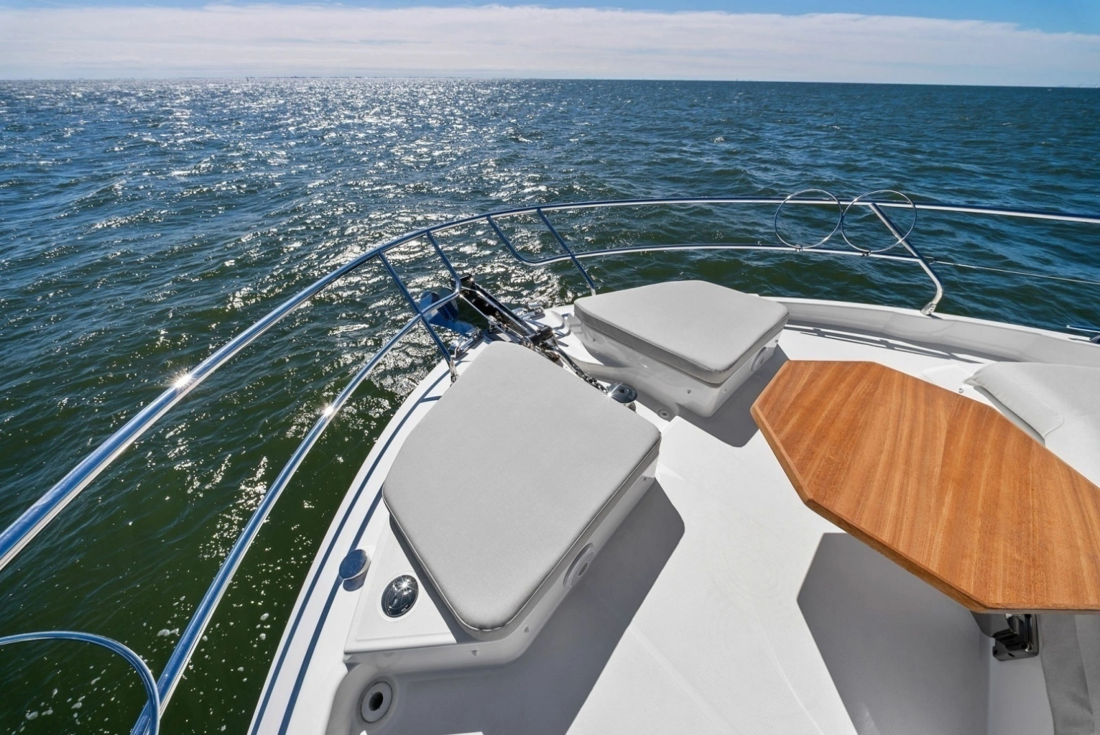 2026 F5.7 Prestige Yachts